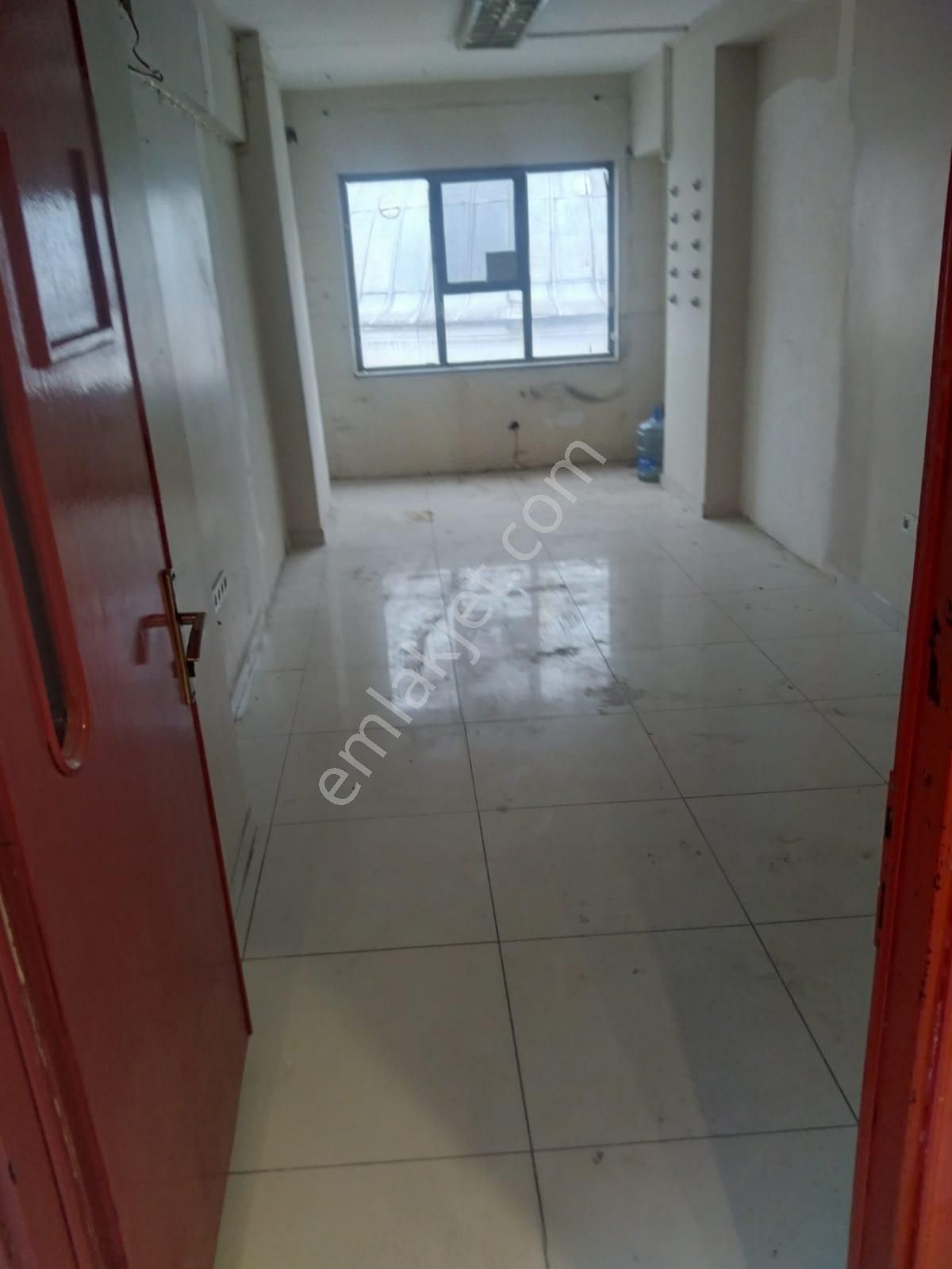 Şirinevler Meydanda 4 Adet Ofislerimiz Kiralıktır -1 Tanesi 40 M2 -fiyat 40000tldir - Görsel 10