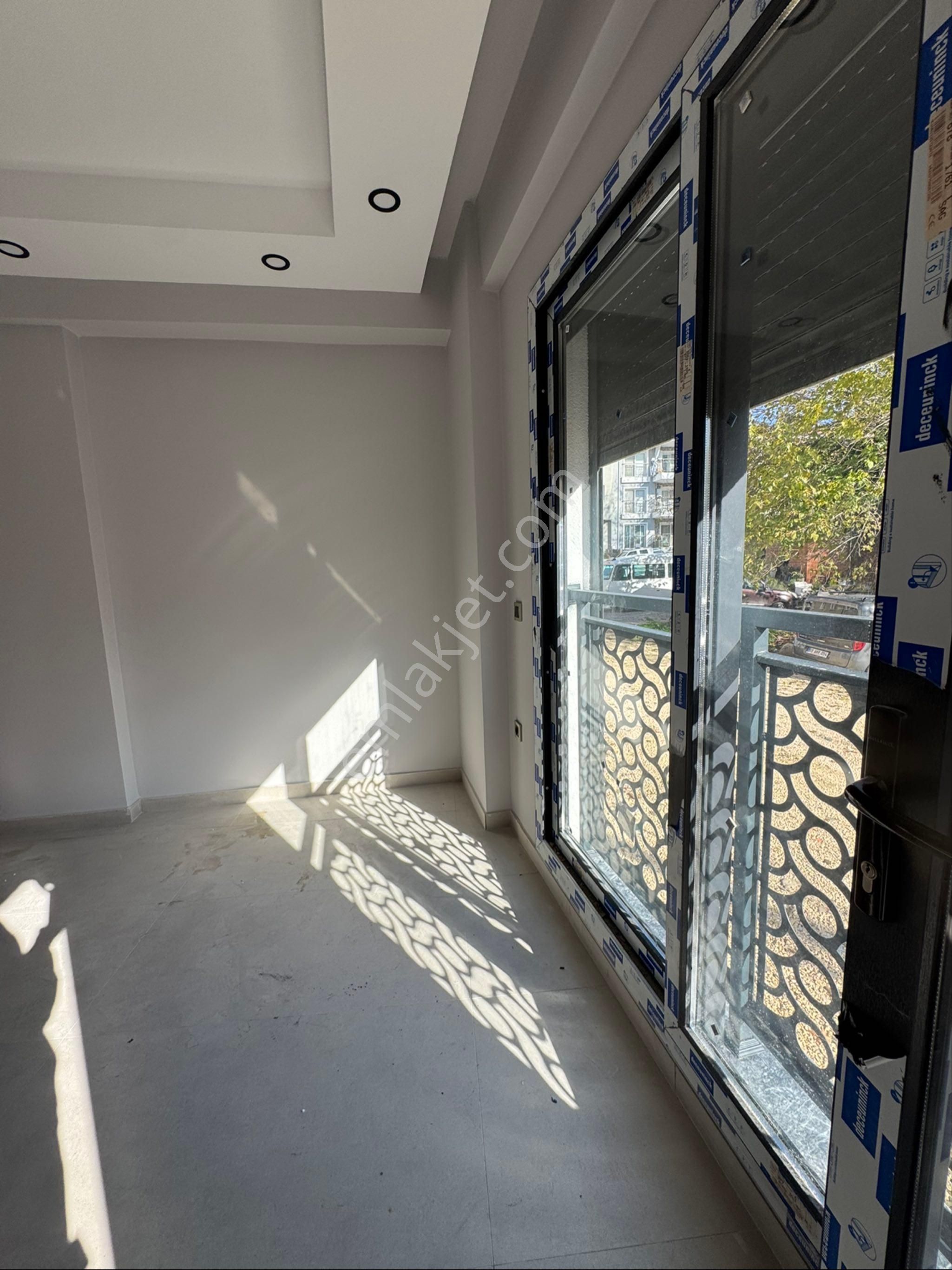 Kuşadası Güzelçamlı’da Oturuma Hazır Satılık 1+1 Daire - Görsel 33