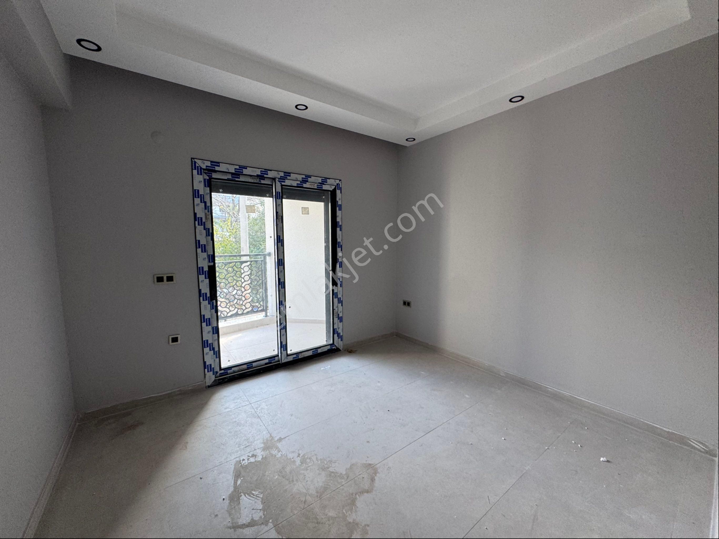 Kuşadası Güzelçamlı’da Oturuma Hazır Satılık 1+1 Daire - Görsel 20