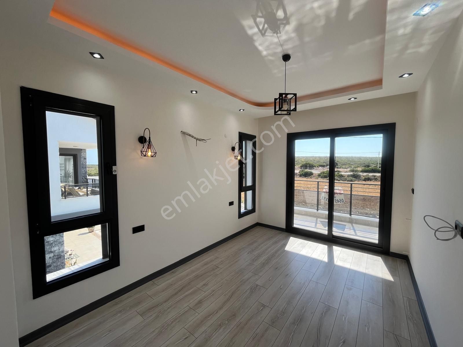 Efeler’de 5+1 Ayrı Mutfak Takasa Açık, Havuzlu Villa - Görsel 19