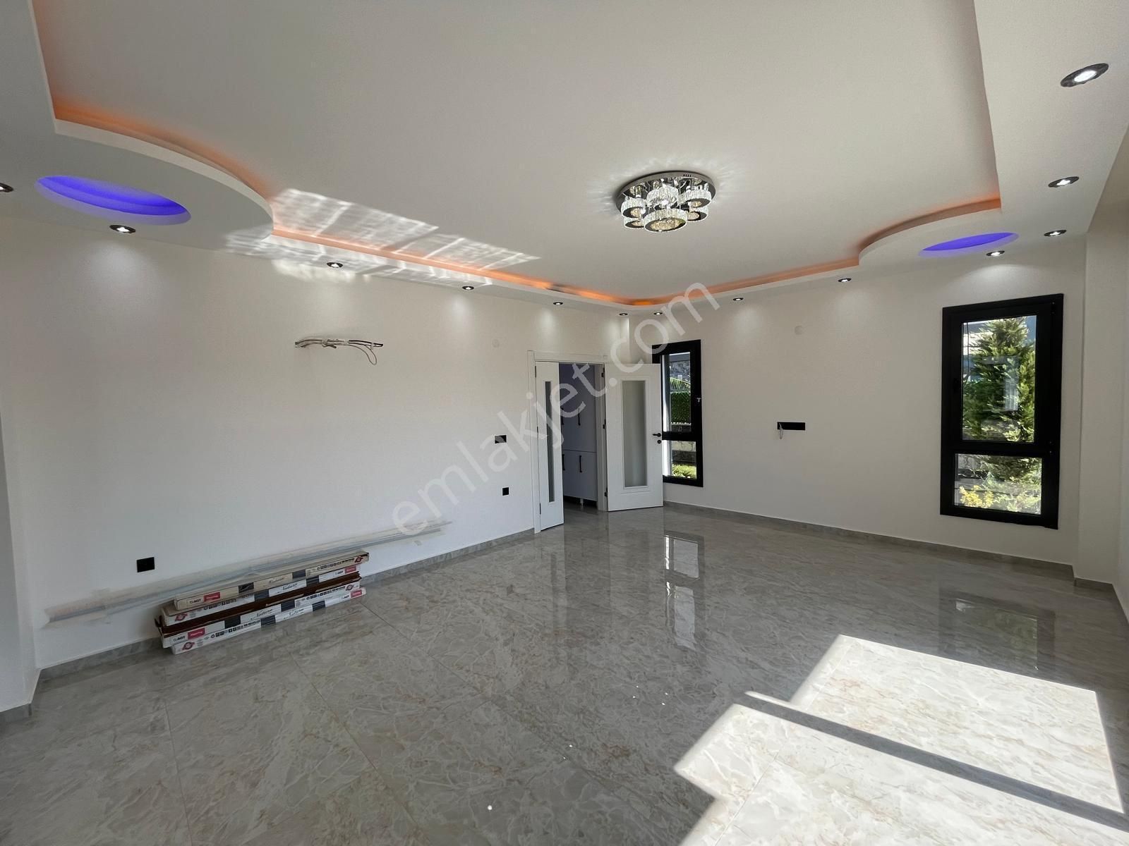 Efeler’de 5+1 Ayrı Mutfak Takasa Açık, Havuzlu Villa - Görsel 27