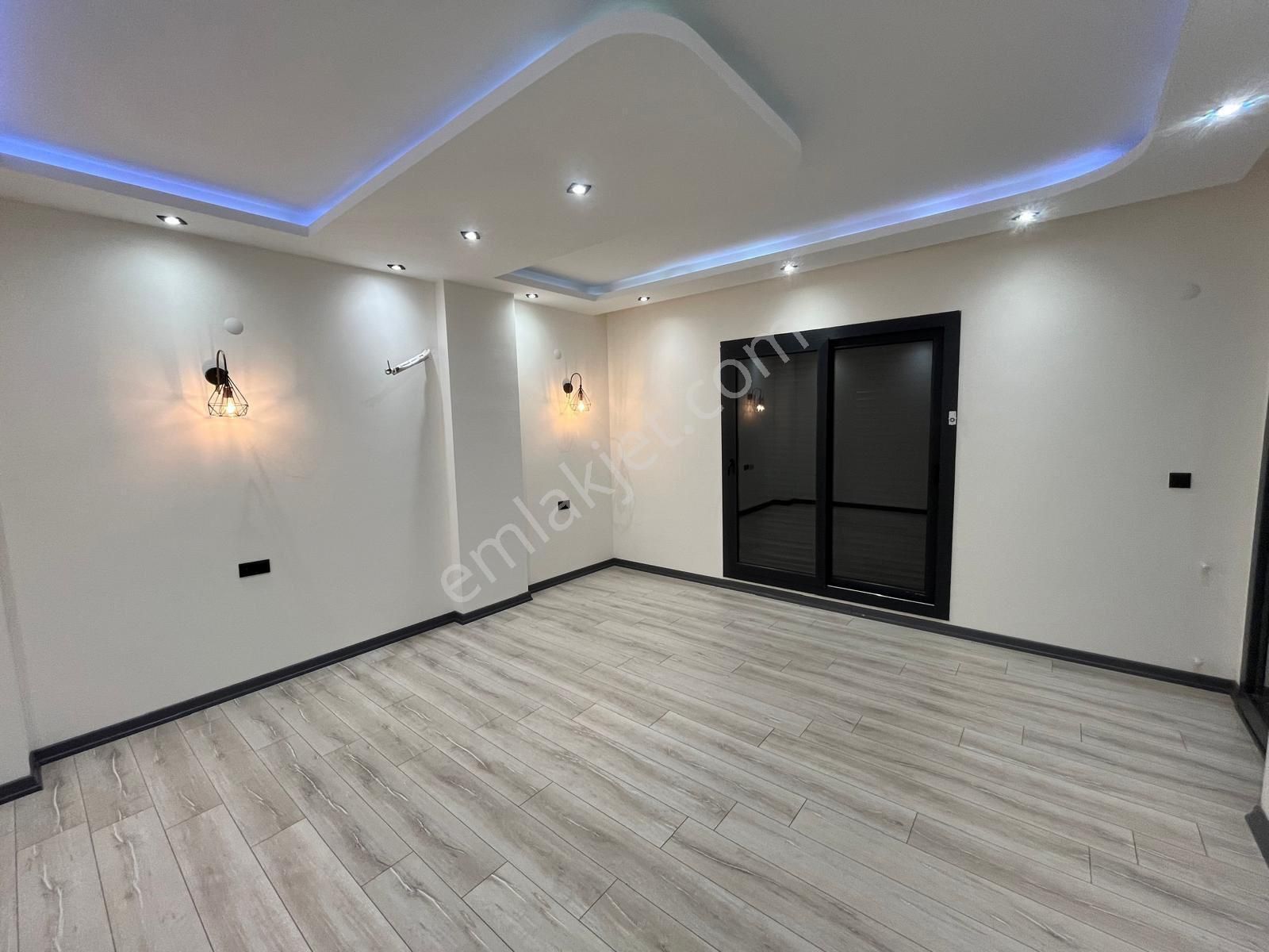 Efeler’de 5+1 Ayrı Mutfak Takasa Açık, Havuzlu Villa - Görsel 15