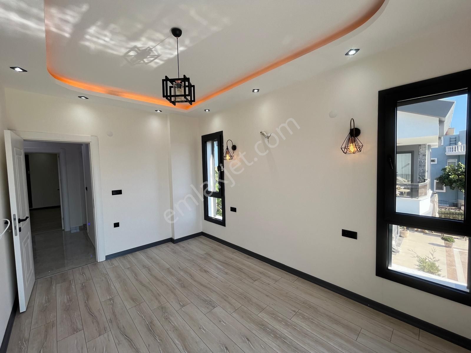 Efeler’de 5+1 Ayrı Mutfak Takasa Açık, Havuzlu Villa - Görsel 20