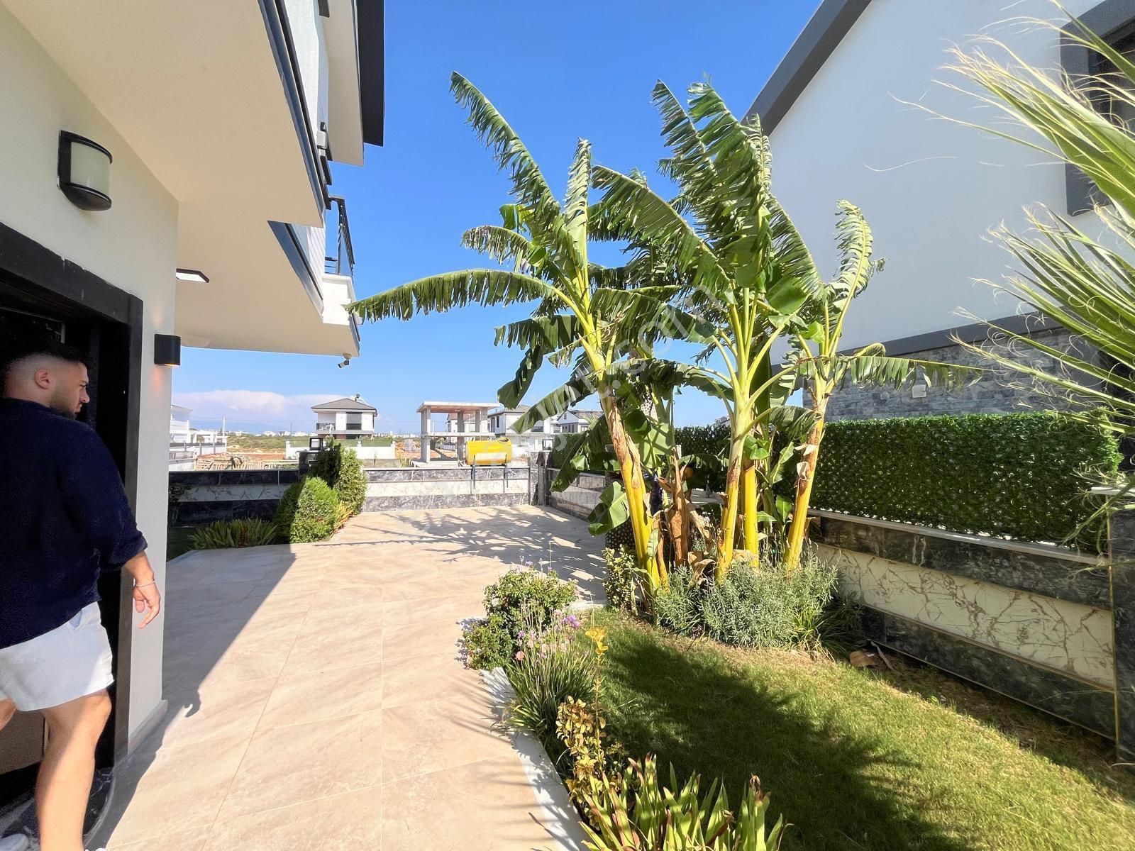 Efeler’de 5+1 Ayrı Mutfak Takasa Açık, Havuzlu Villa - Görsel 28