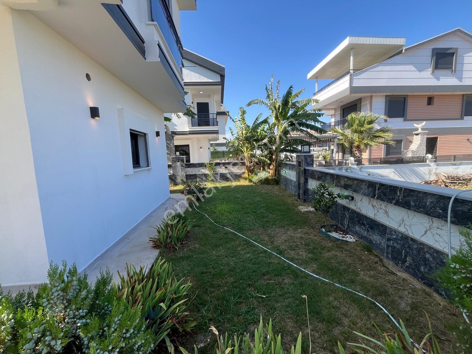 Efeler’de 5+1 Ayrı Mutfak Takasa Açık, Havuzlu Villa - Görsel 30