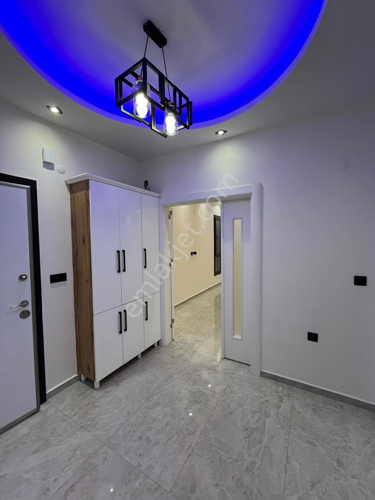 Efeler’de 5+1 Ayrı Mutfak Takasa Açık, Havuzlu Villa - Görsel 23