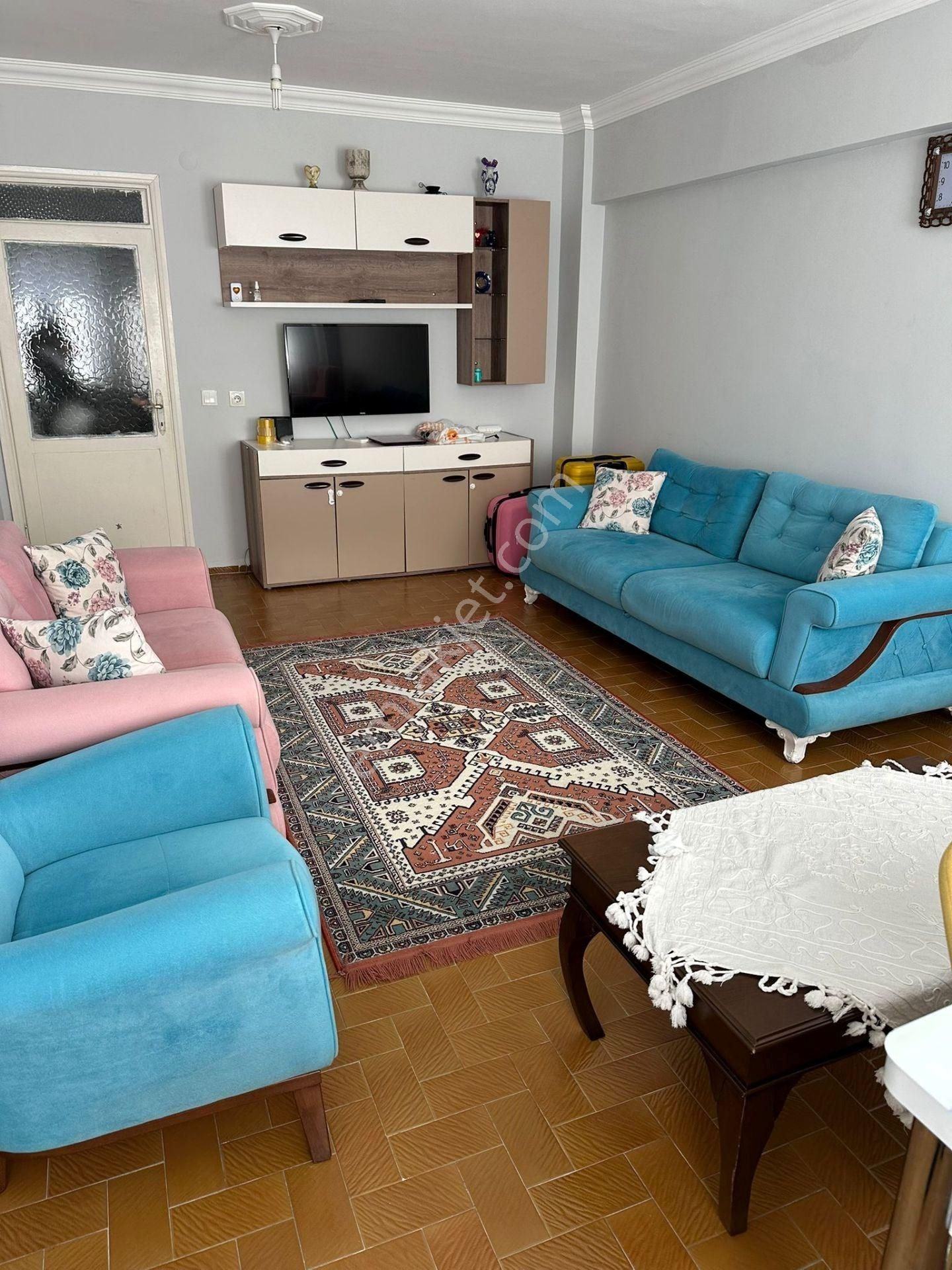 Müjgan Emlaktan Merkezde Kiralık 2+1 K. Mutfak Eşyalı Daire - Görsel 2