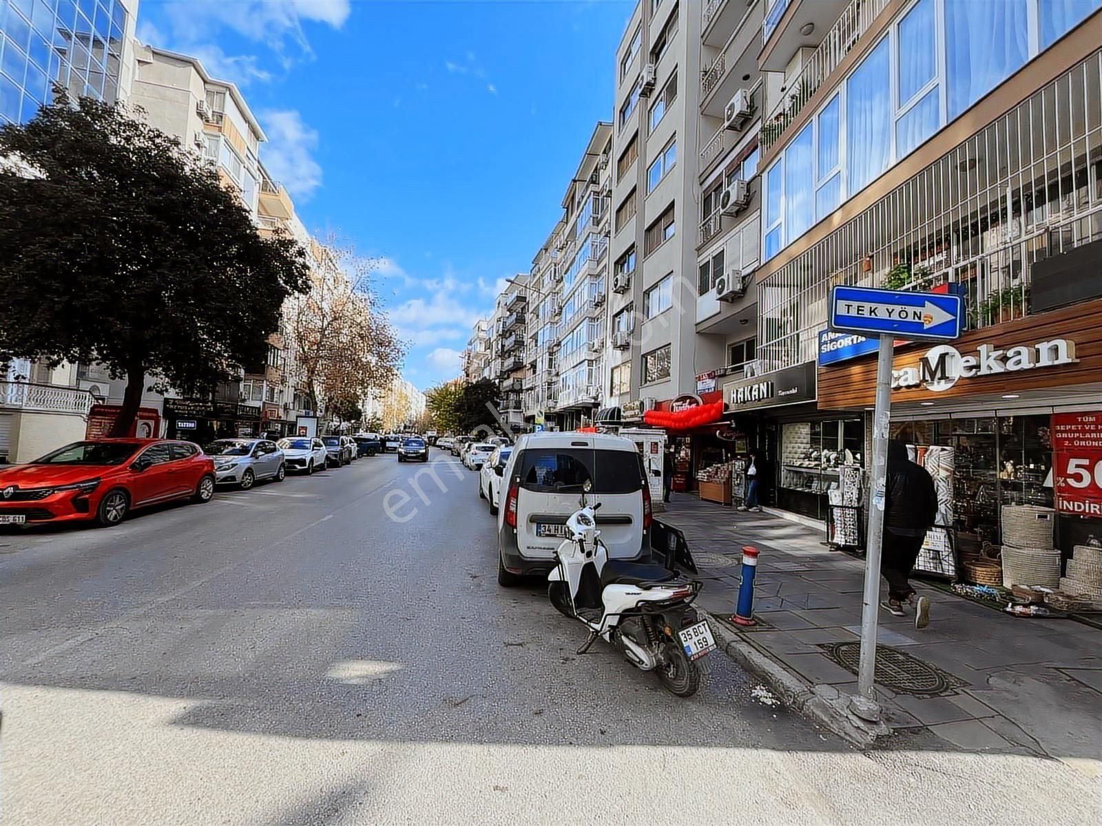 Güzelyalı'da Sahile Ve Metroya Yakın Yeni Tadilatlı 3+1 Satılık - Görsel 30