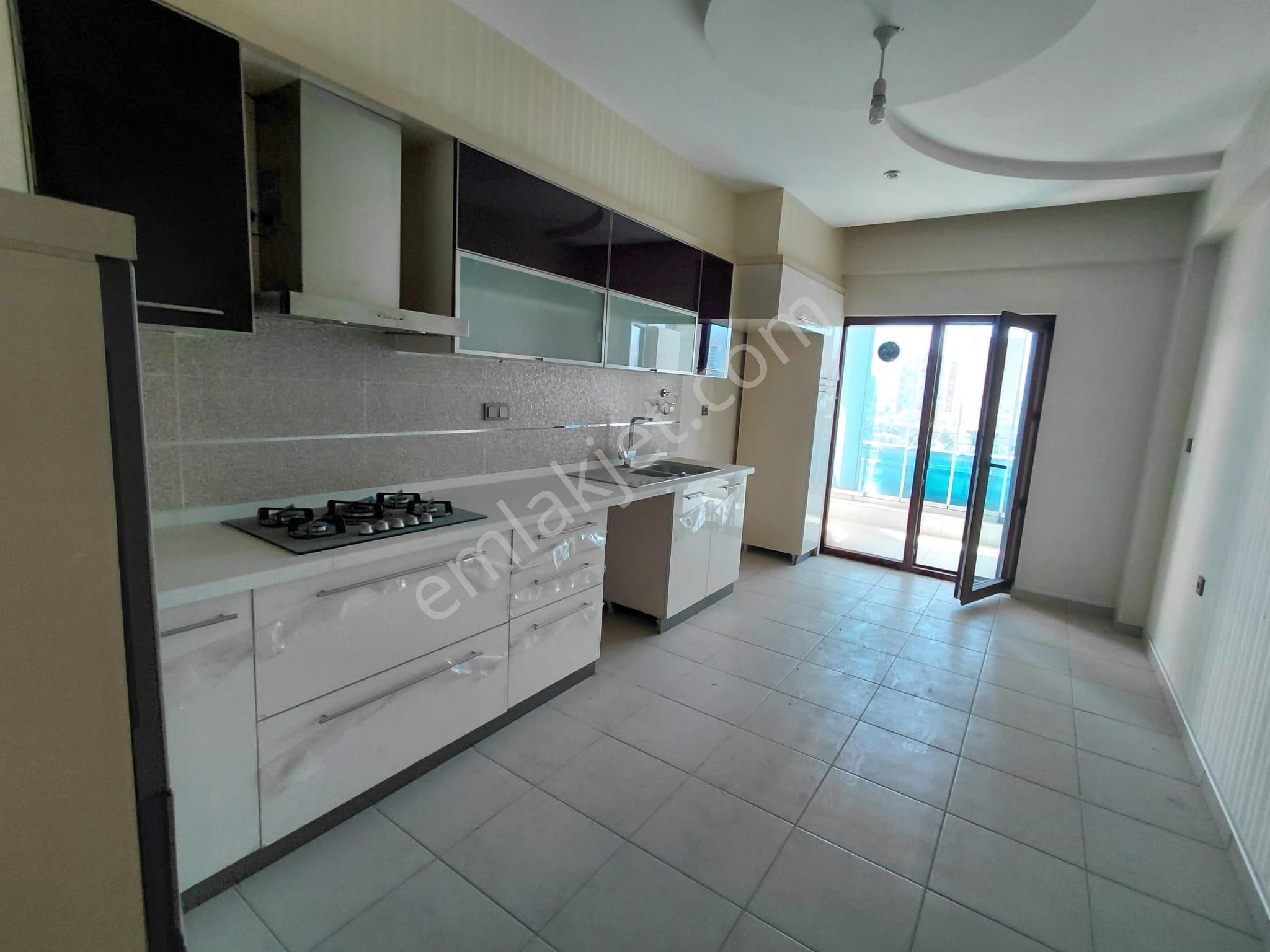 Emrah Çiftci'den Selçuklu Yazır Mah.ecdat Parkı Karşısı Satılık 3+1 Arakat Lüks Daire - Görsel 8