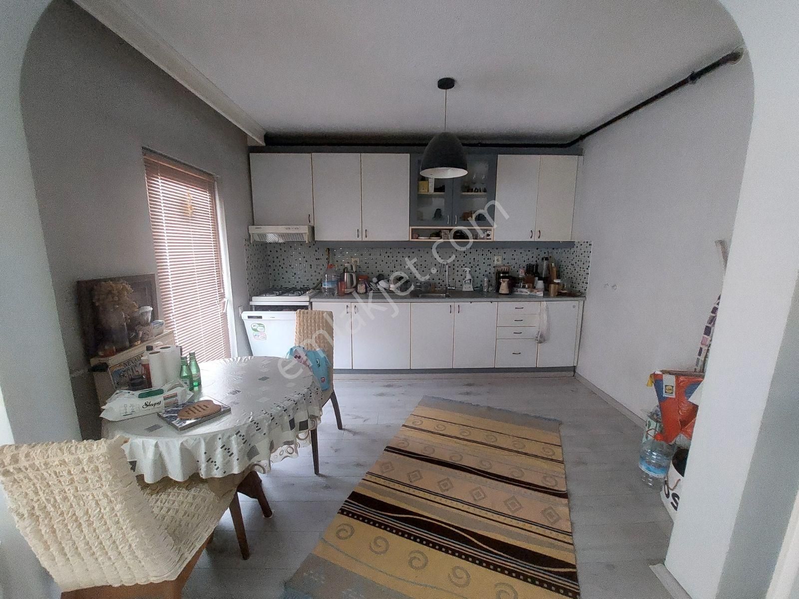 Seydiköy Emlak Tan Emlak Bankası 1+1 Kiralık Daire Eşyasızdır