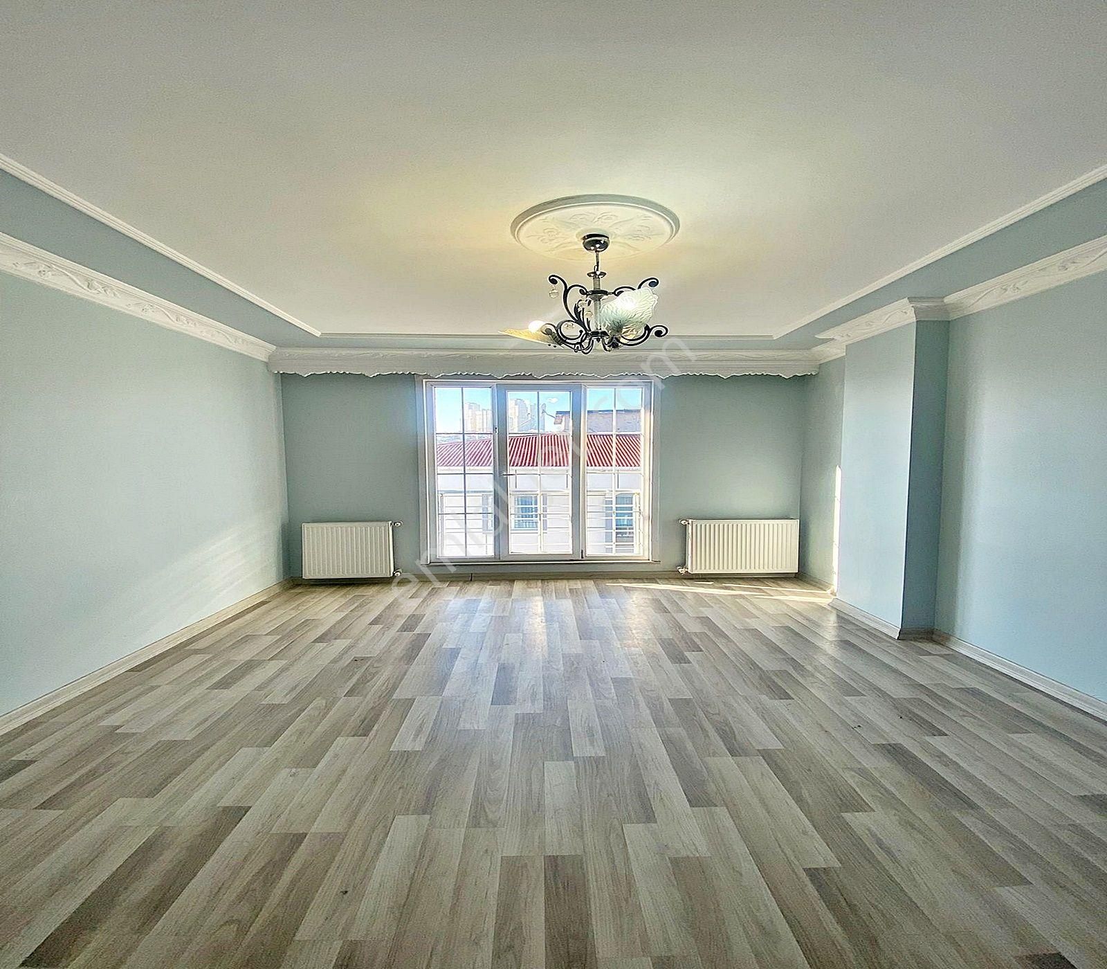 Esenyurt Çınar Mahallesinde 2+1 Balkonlu Ara Kat Daire - Görsel 16