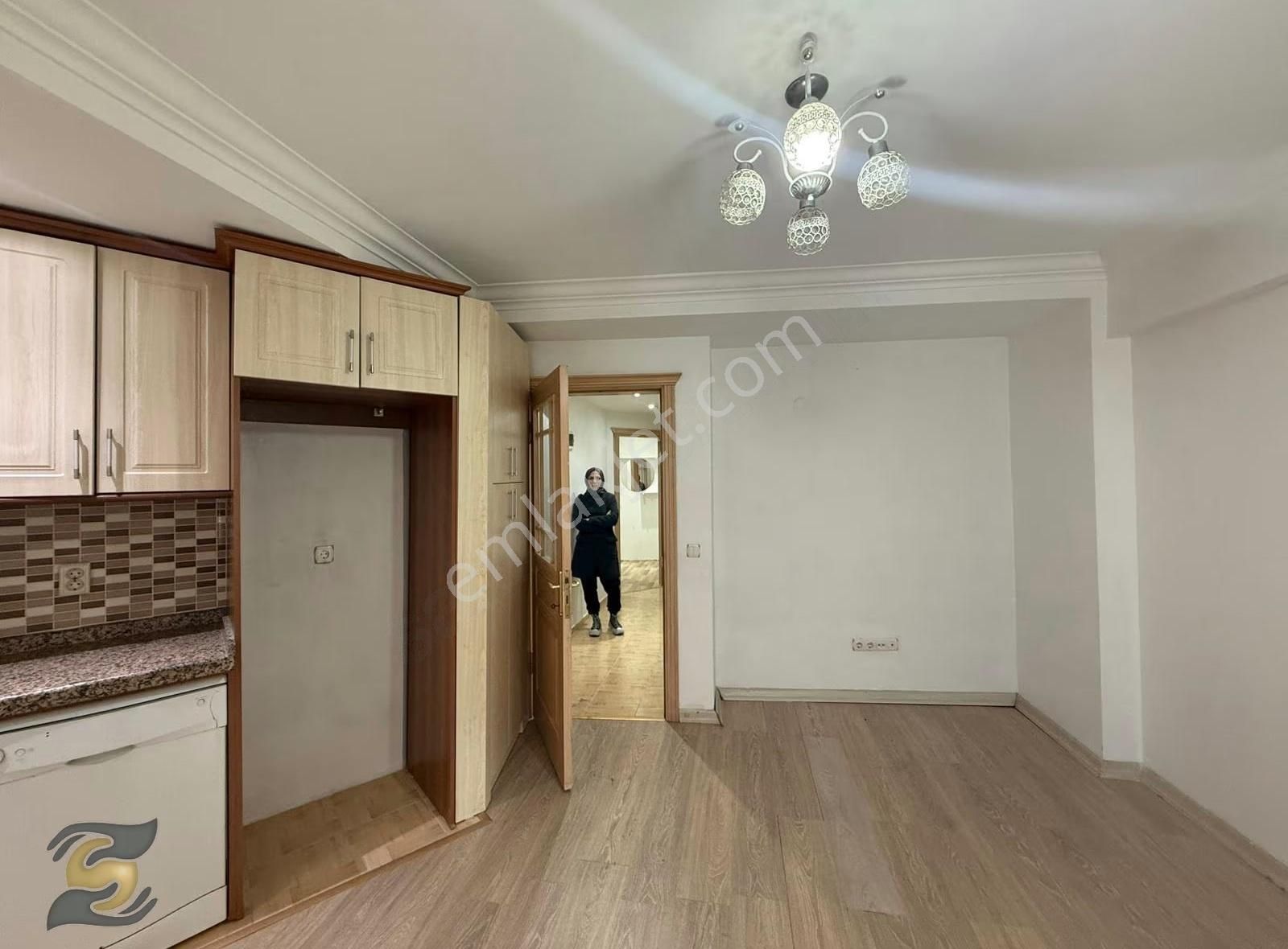 Bayrampaşa Kartaltepede Harika Konumda Satılık Fırsat Daire!!! - Görsel 7