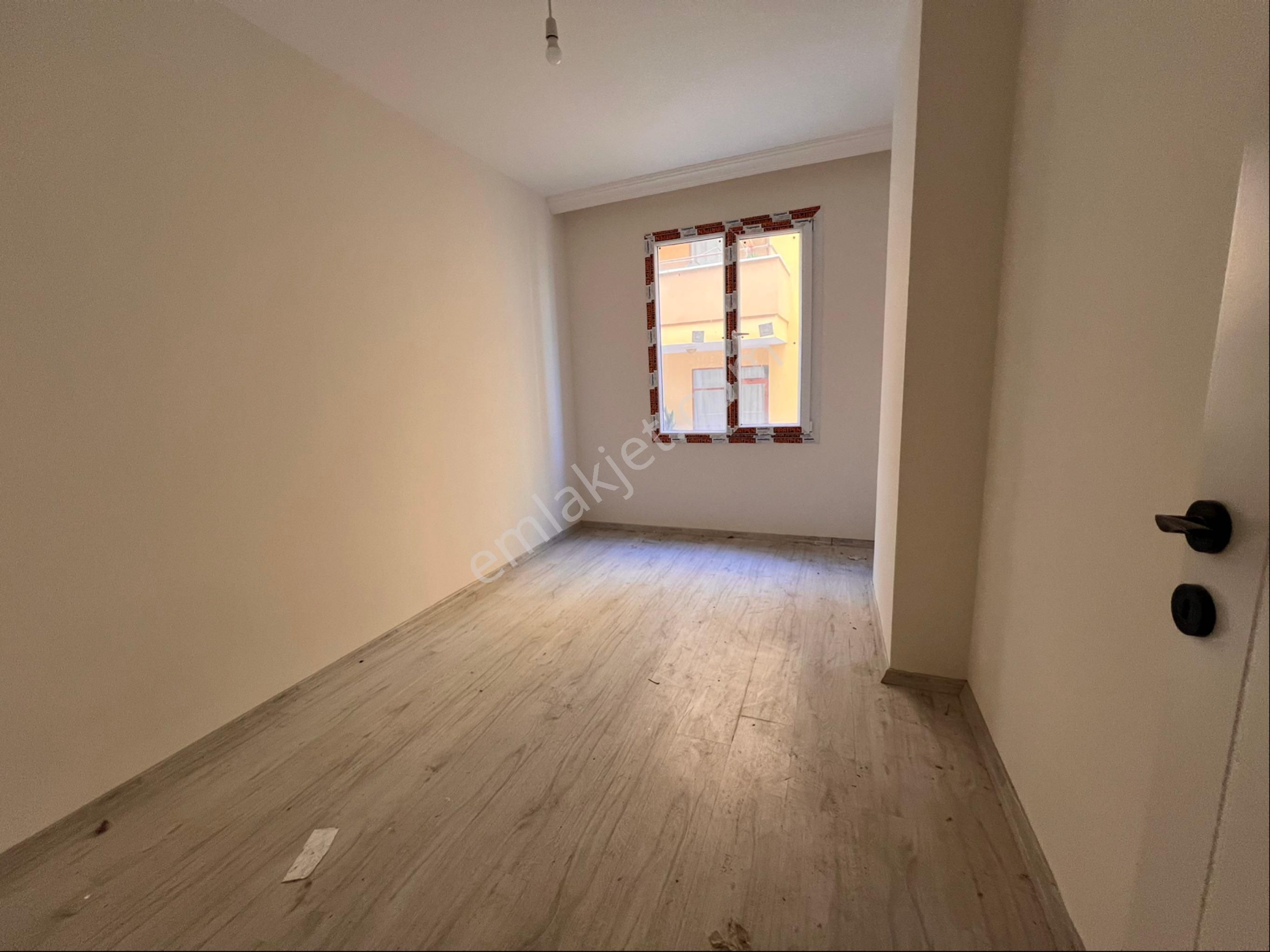 Alanya Mahmutlar Mahallesinde 3+1 Ayrı Mutfak Kiralık Daire - Görsel 7