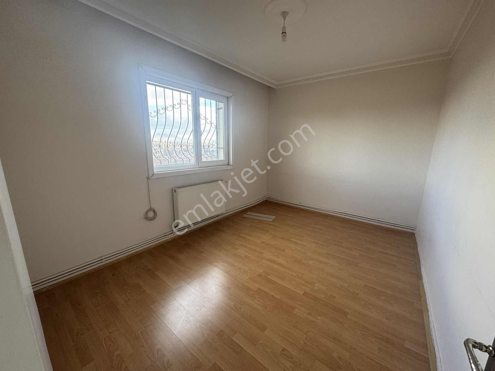 Tepebaşı Metro Yakını Arakat Çok Geniş Yapılı Kiralık 3+1 Daire - Görsel 12