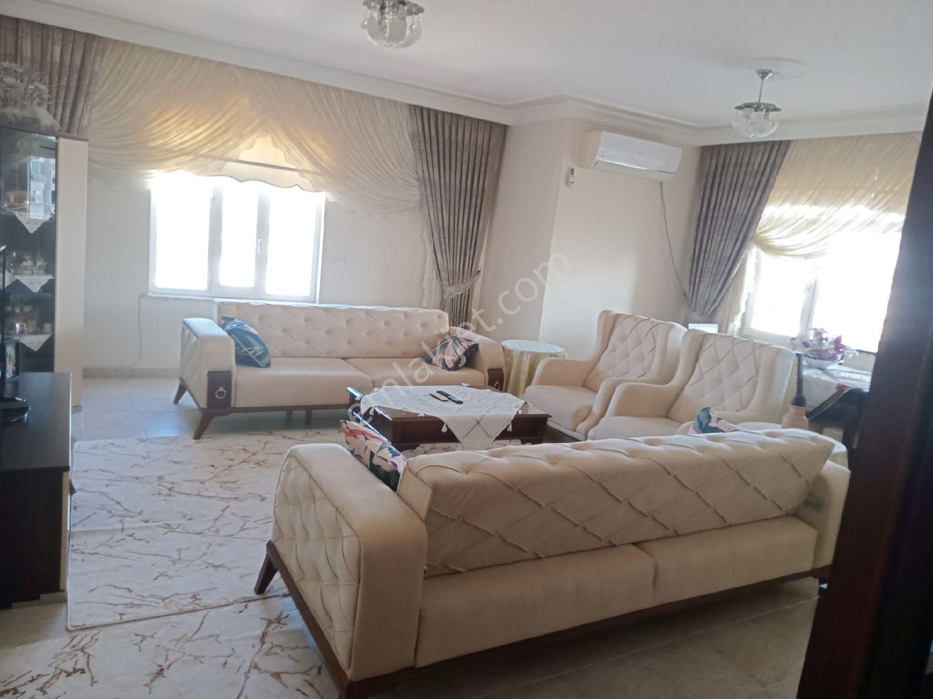 Mezitli Seymenli Mahallesi'nde Satılık 3+1 Daire