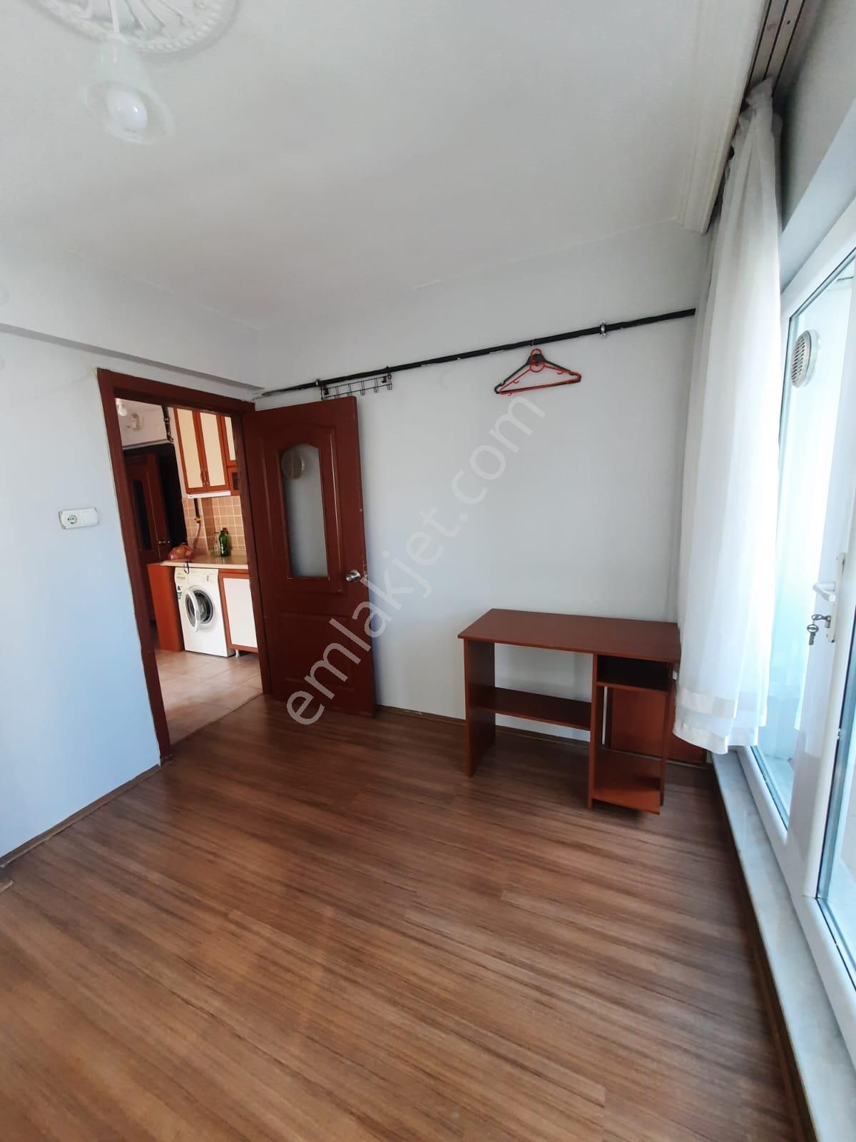 Kütahya Merkezde Satılık 1+1 Daire - Görsel 3