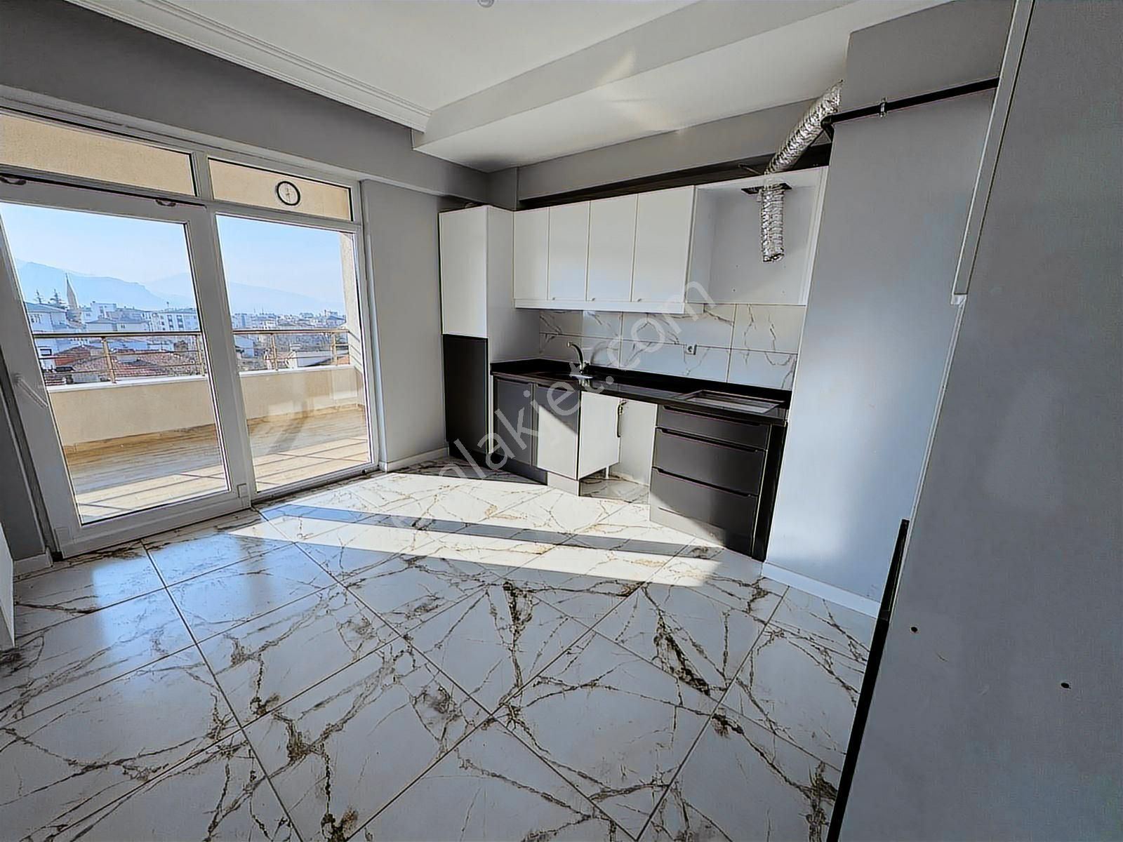 Güneş Emlaktan Sıfır Ayarında Geniş Satılık Daire - Görsel 2