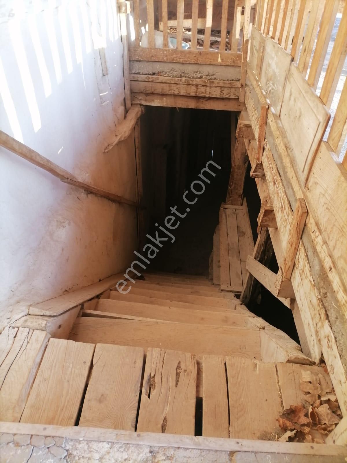 Korkuteli Yeltende 623 M2 Arsası Ve Eski Köy Evi Merkezi Konumm - Görsel 5