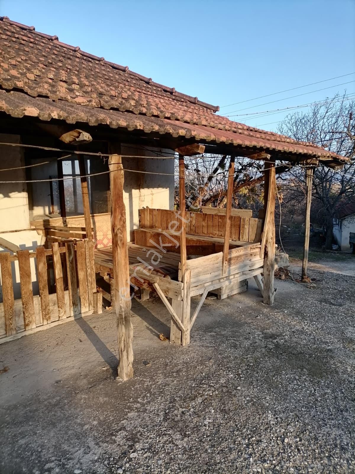 Korkuteli Yeltende 623 M2 Arsası Ve Eski Köy Evi Merkezi Konumm - Görsel 4