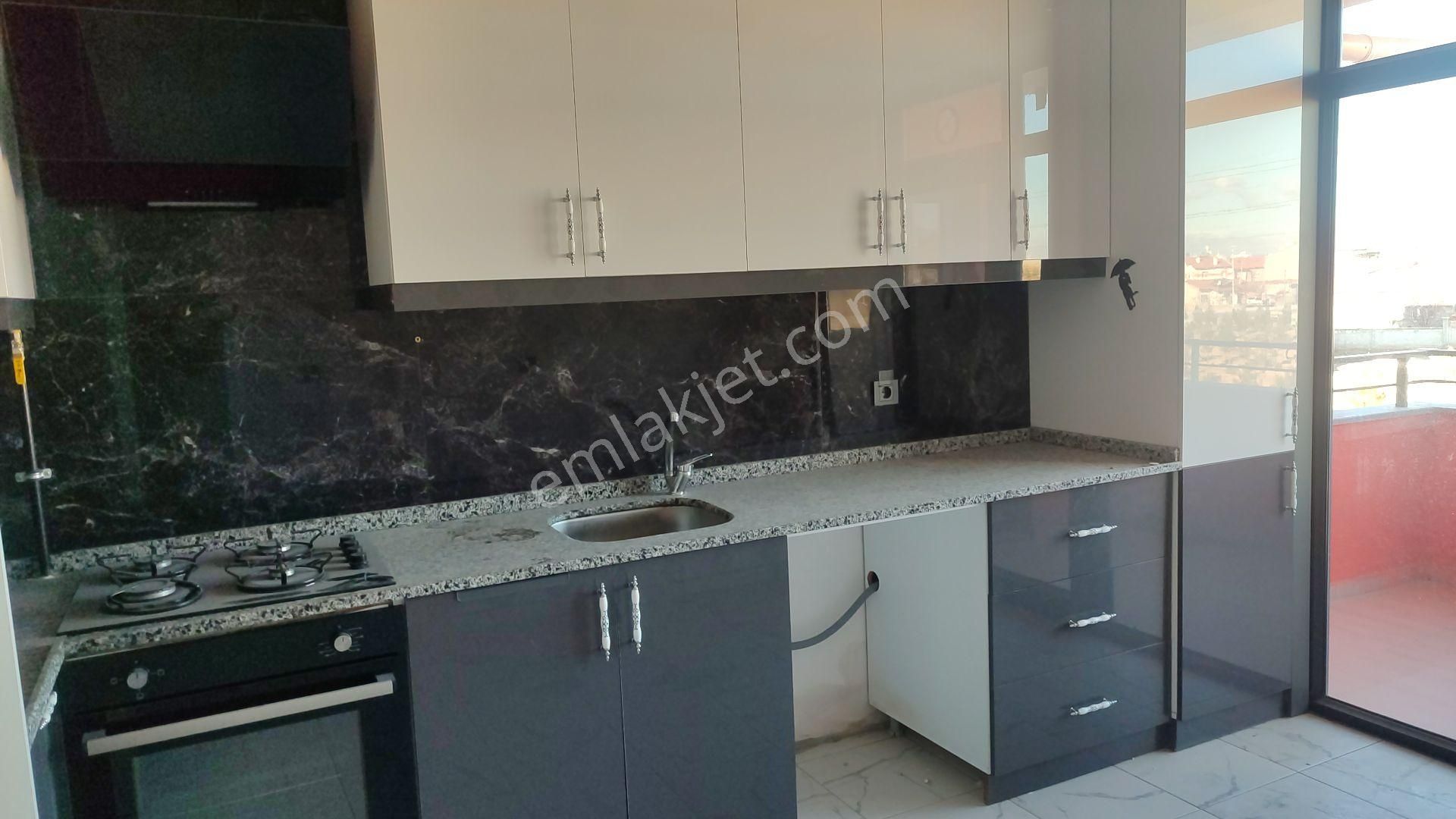 Konya Meram Alakova Mahallesinde İskanlı 2. Kat - Görsel 7