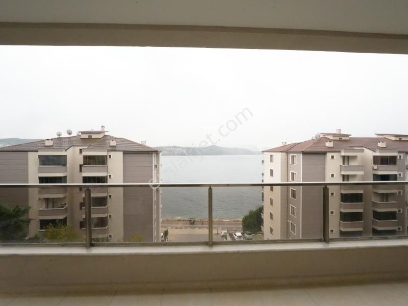 C21 Cius; Çakır Sitesi'nde Deniz Manzaralı 4+1 Ara Kat Daire - Görsel 3