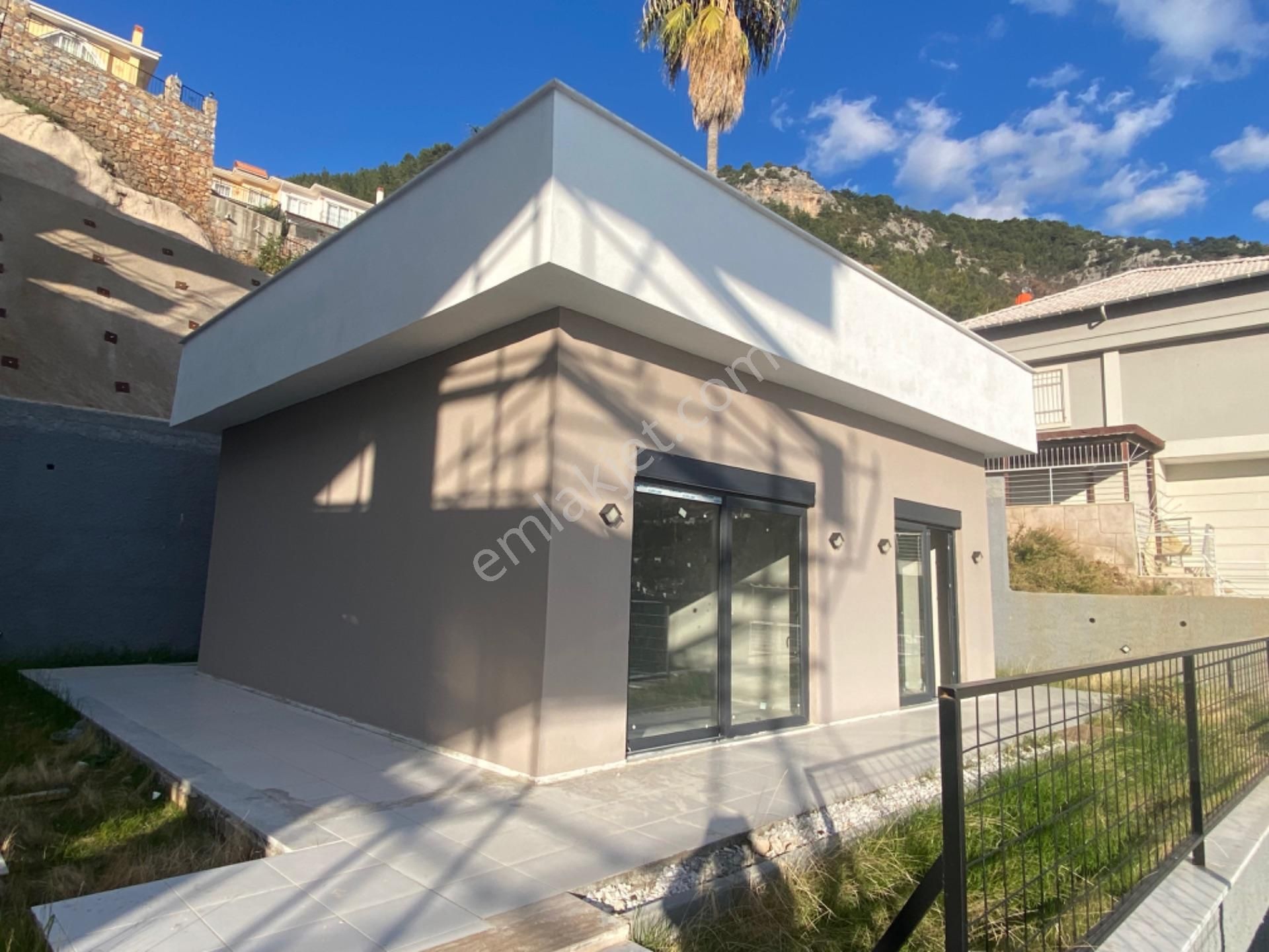 Alanya Tepe Mahallesinde Satılık Villa Ve Arsası - Görsel 9