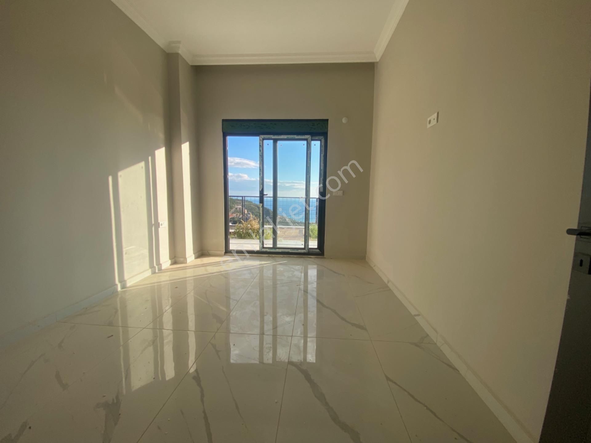 Alanya Tepe Mahallesinde Satılık Villa Ve Arsası - Görsel 5