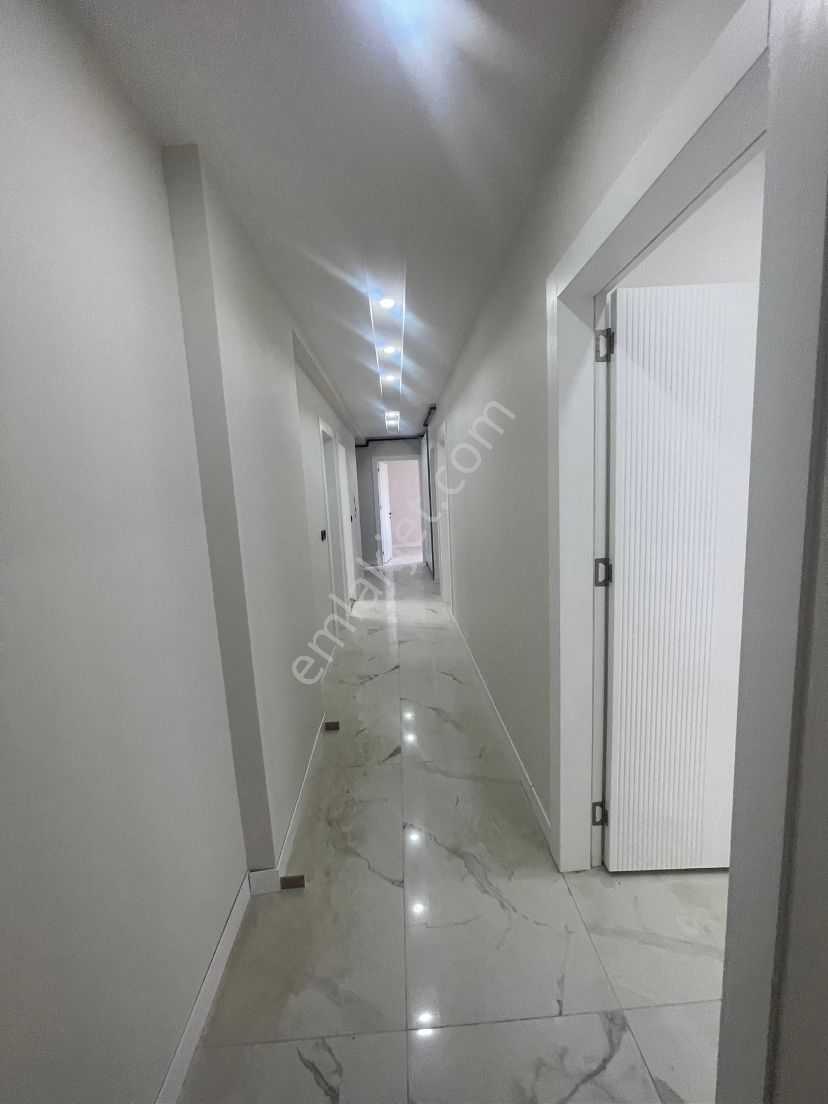 Şemikler’de 3+1 Asansörlü Sıfır Lüx Daire Ve Dublexler - Görsel 24