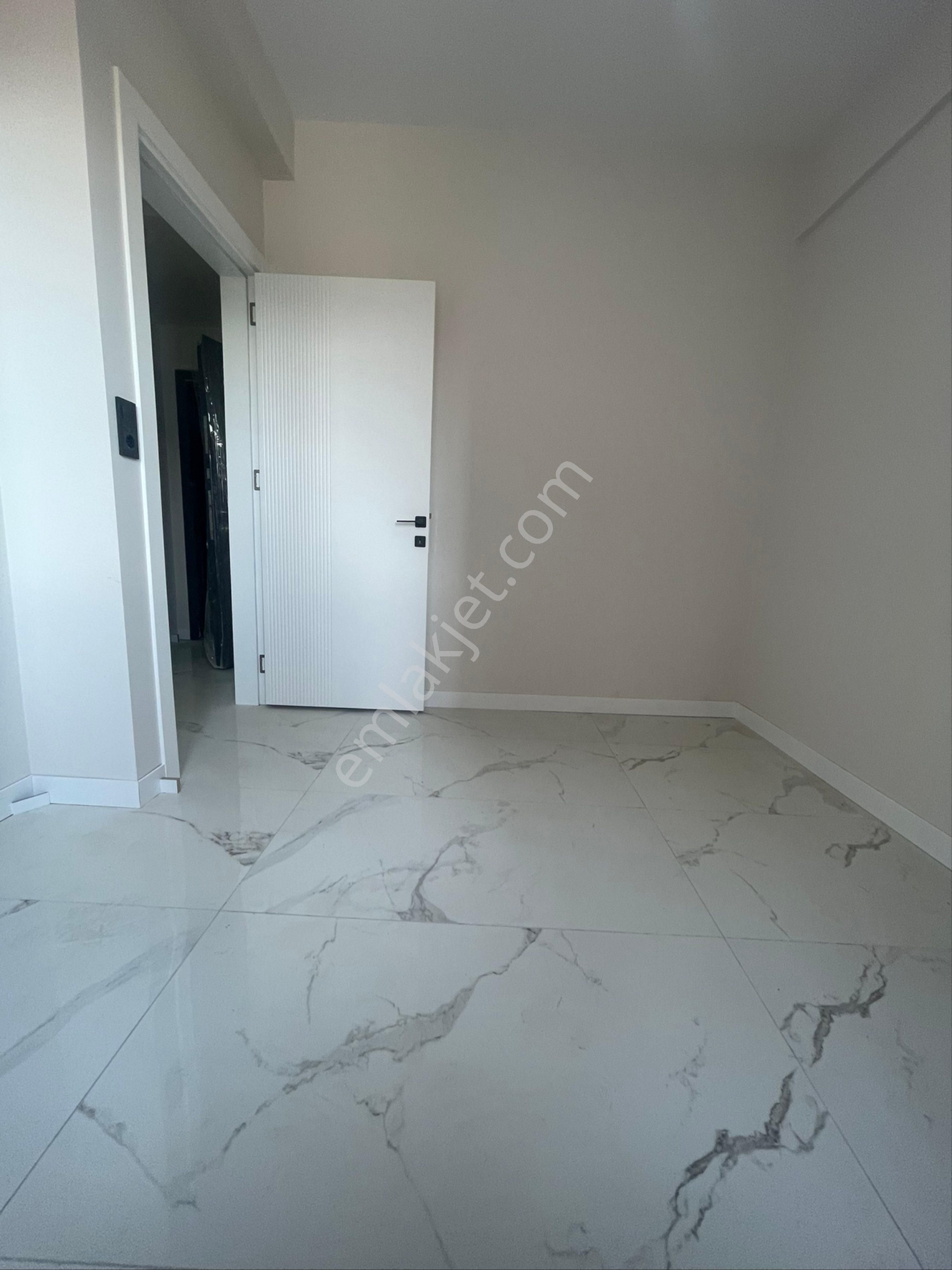 Şemikler’de 3+1 Asansörlü Sıfır Lüx Daire Ve Dublexler - Görsel 28