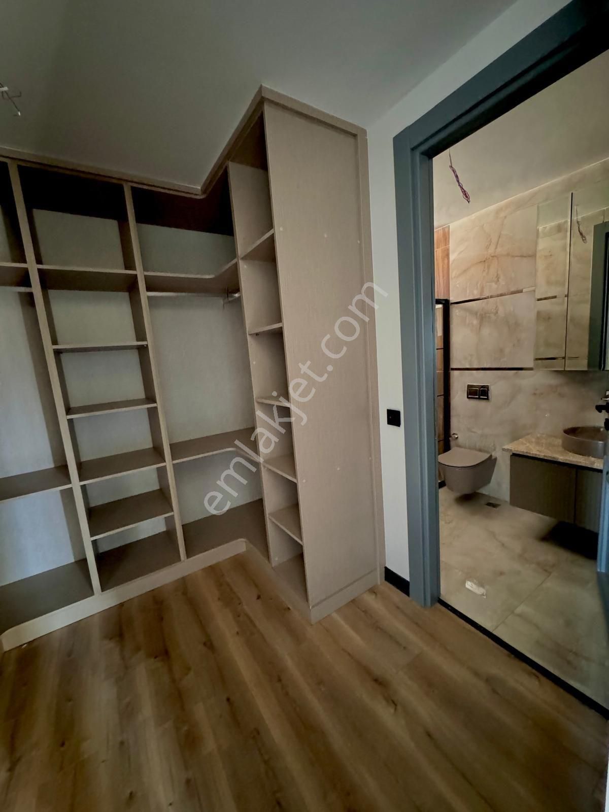 Fatma Ülken Gayrimenkulden Erenköyde 5+1 Satılık Villa - Görsel 13