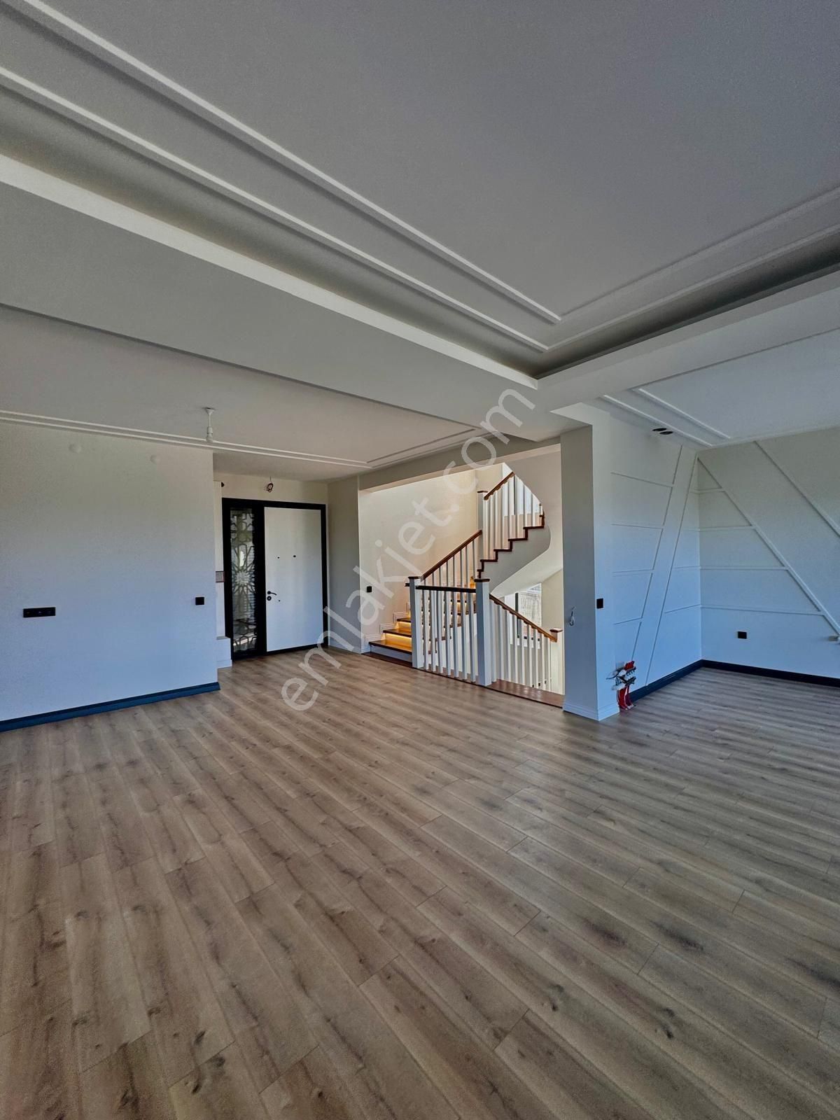 Fatma Ülken Gayrimenkulden Erenköyde 5+1 Satılık Villa - Görsel 26