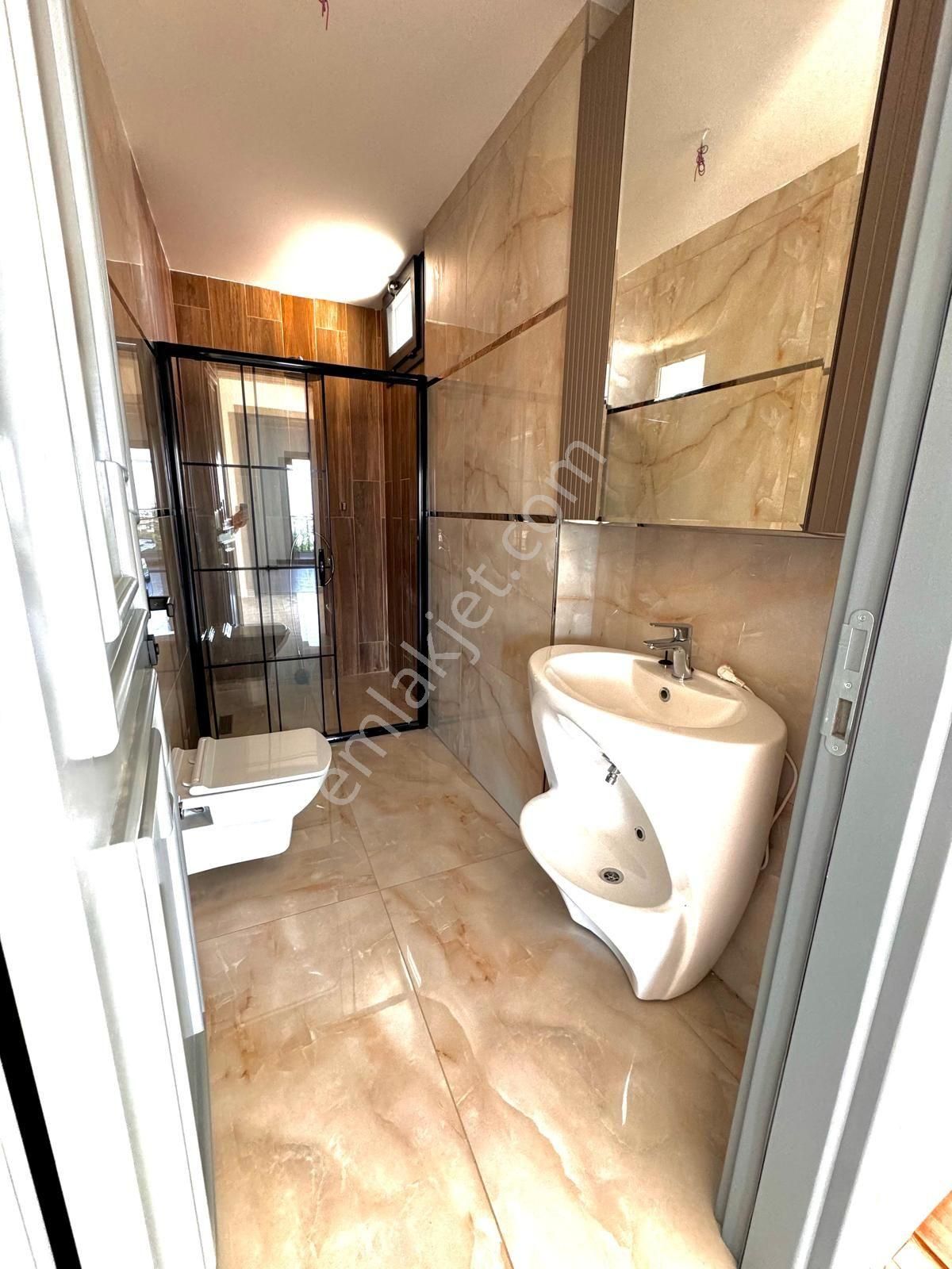 Fatma Ülken Gayrimenkulden Erenköyde 5+1 Satılık Villa - Görsel 7