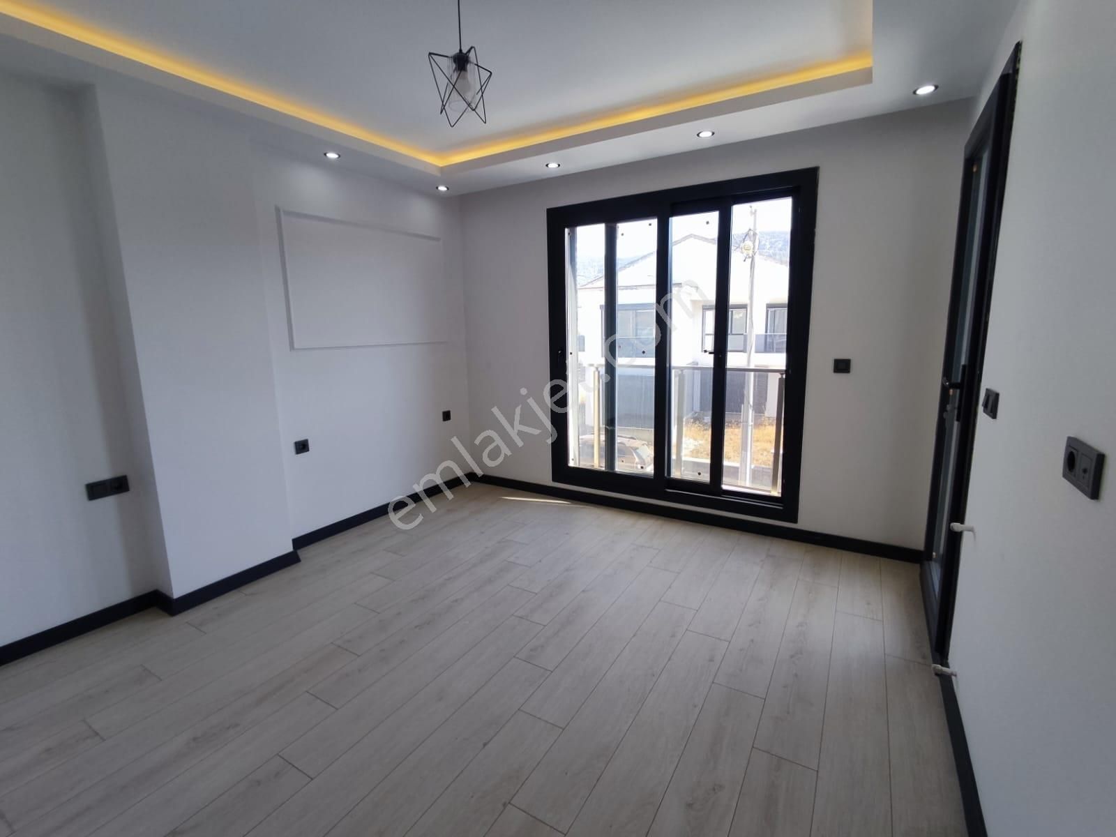 Akbük Merkezde Satılık 4+1 Bağımsız Müstakil Villa - Görsel 33