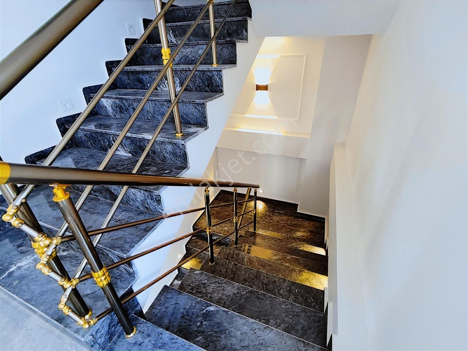 Akbük Merkezde Satılık 4+1 Bağımsız Müstakil Villa - Görsel 14