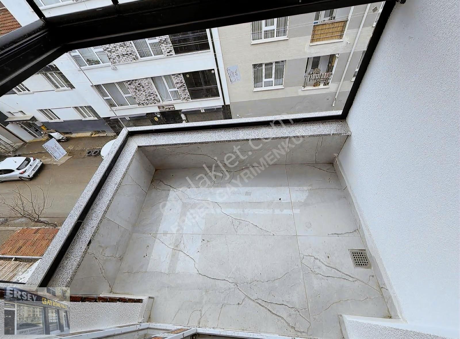 Ersev'den Çamlıca'da Cadde Yakını Geniş 2+0 - Görsel 2