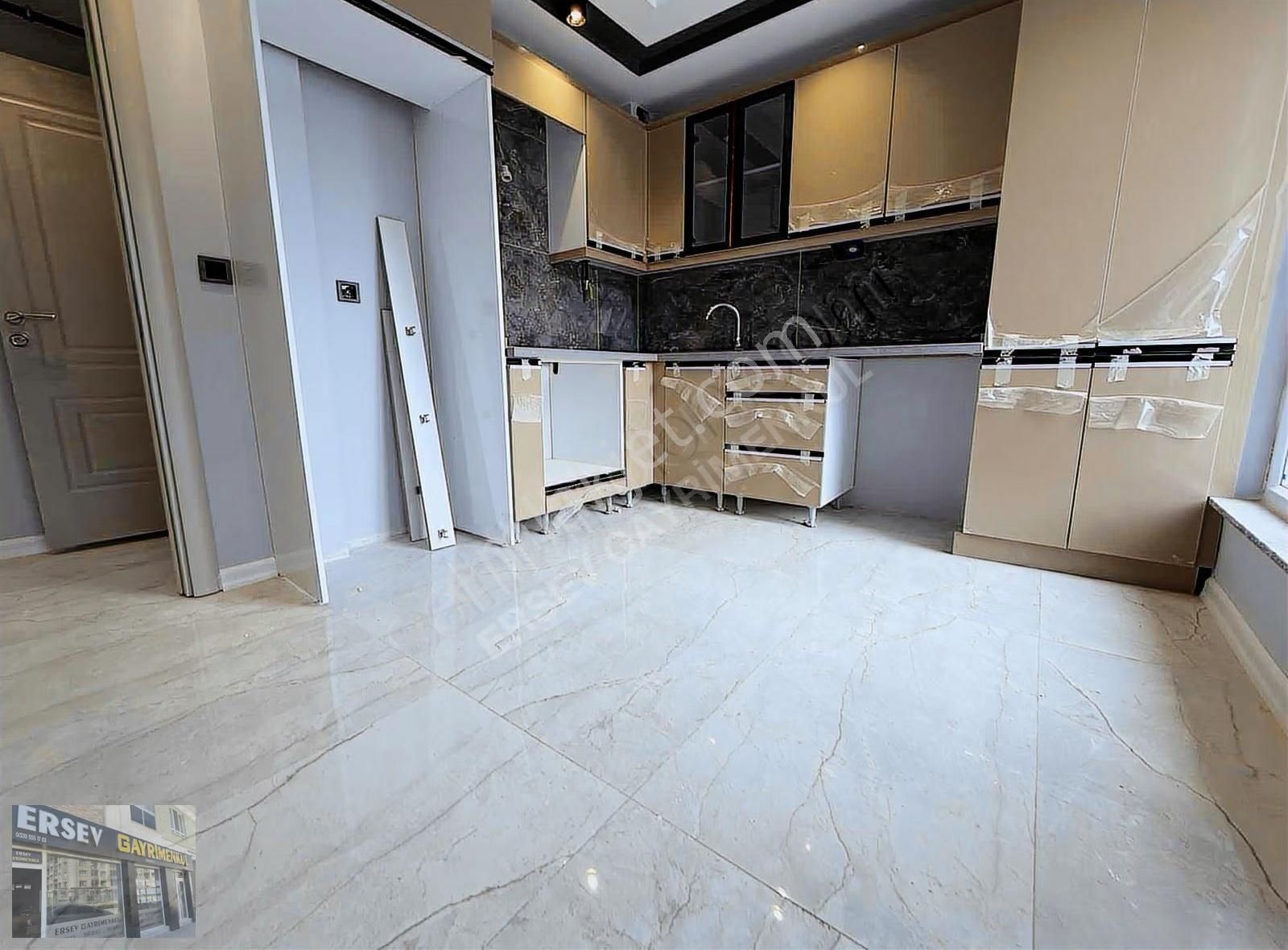 Ersev'den Çamlıca'da Cadde Yakını Geniş 2+0 - Görsel 5