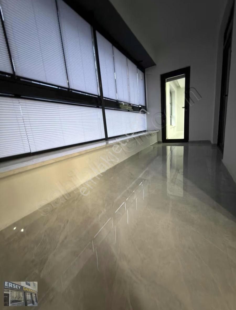 Ersev'den Tombakzade Birlik Caddesi Yakını 185 M2 4+1 - Görsel 18