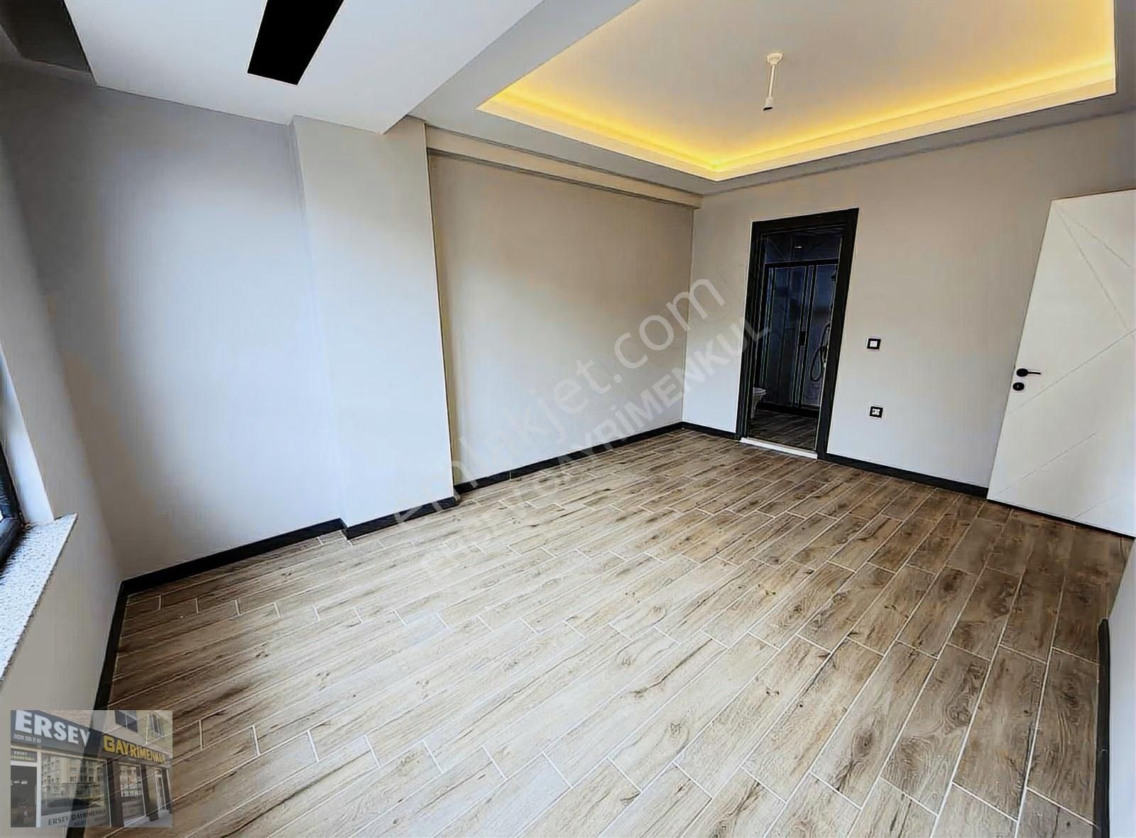 Ersev'den Çamlıca Tombakzade Yakını 175 M2 3+1 - Görsel 4