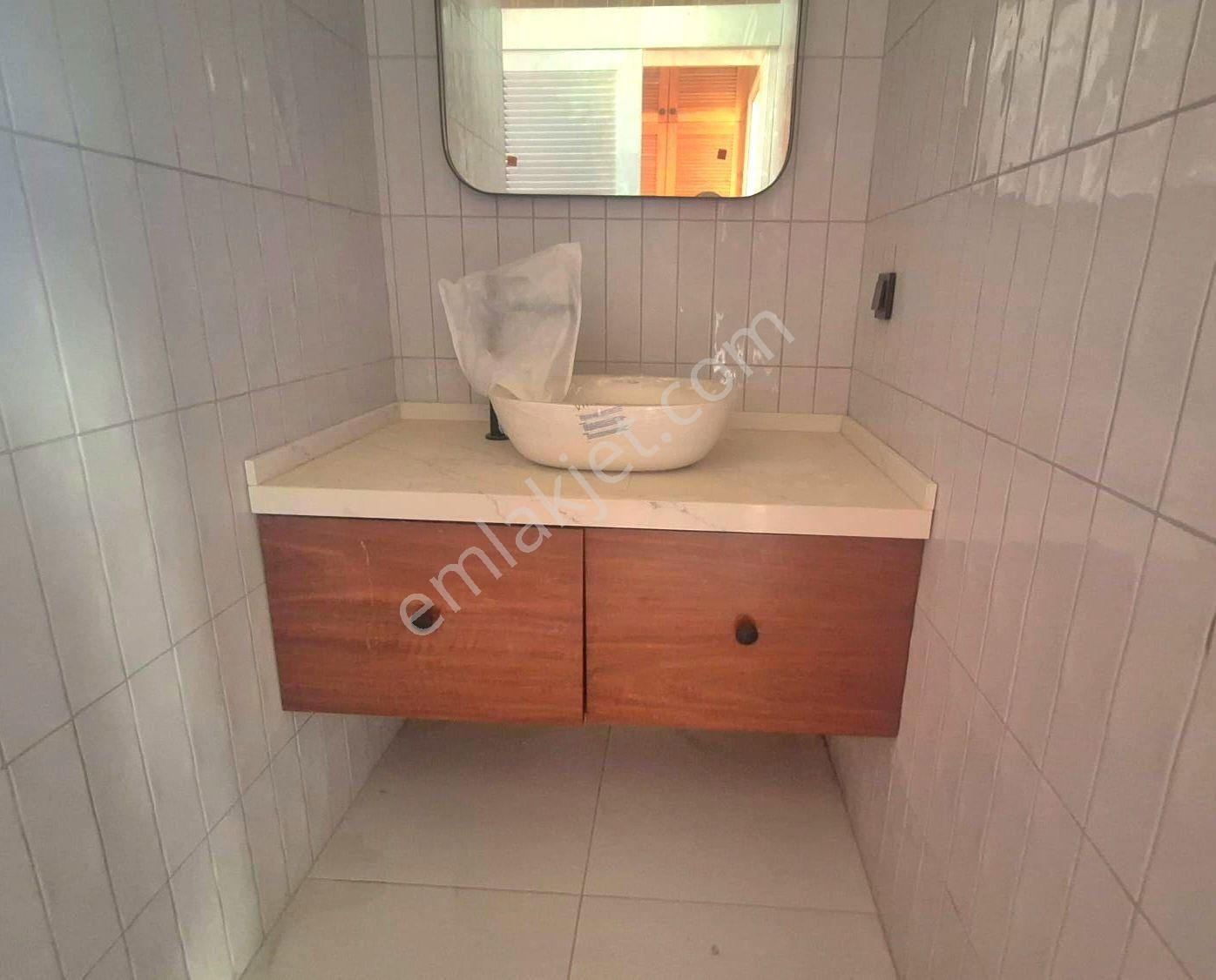 Kuşadası Yat Limanı Mevkiine Yakın Özel Havuzlu Tek Müstakil 4+1 Sıfır Villa - Görsel 32