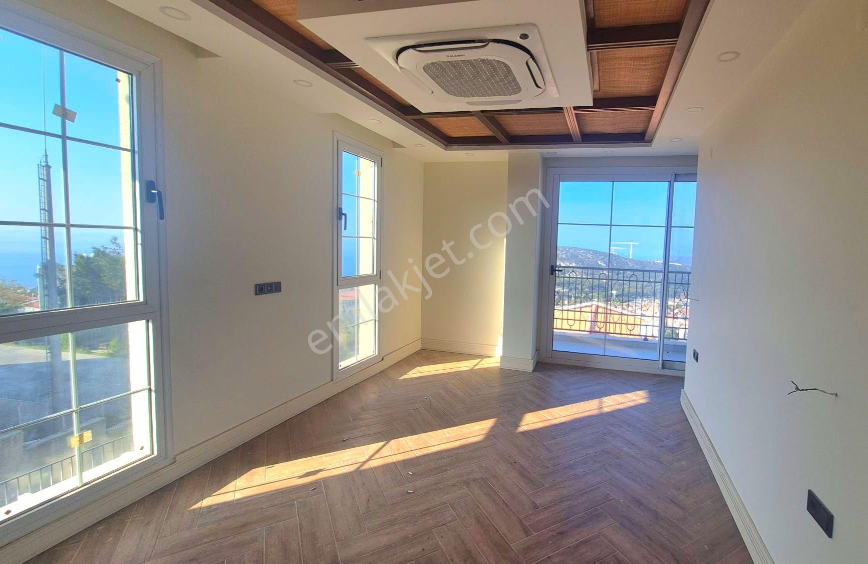 Kuşadası Yat Limanı Mevkiine Yakın Özel Havuzlu Tek Müstakil 4+1 Sıfır Villa - Görsel 25