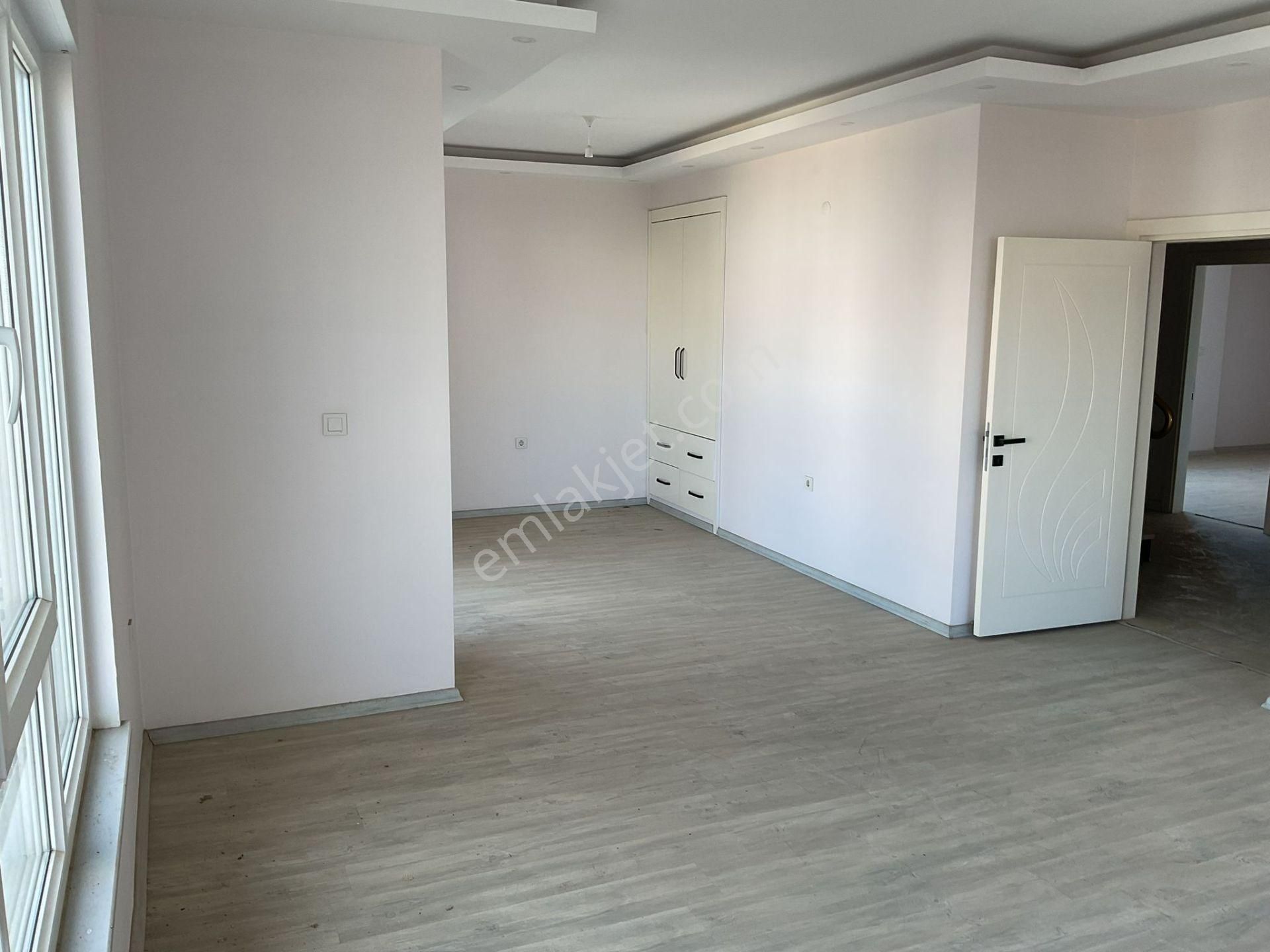 Antalya Alanya Mahmutlar Mahallesinde 3+1 Duplex Daire - Görsel 23