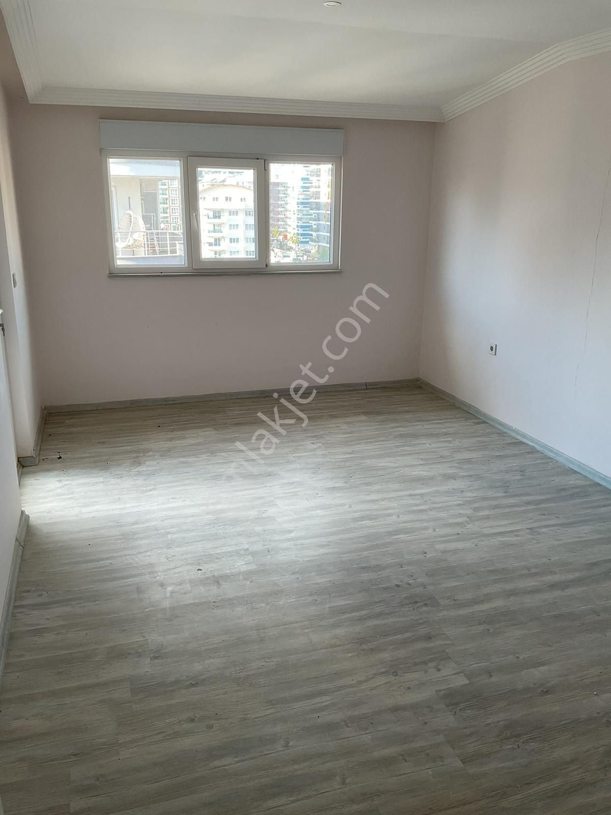 Antalya Alanya Mahmutlar Mahallesinde 3+1 Duplex Daire