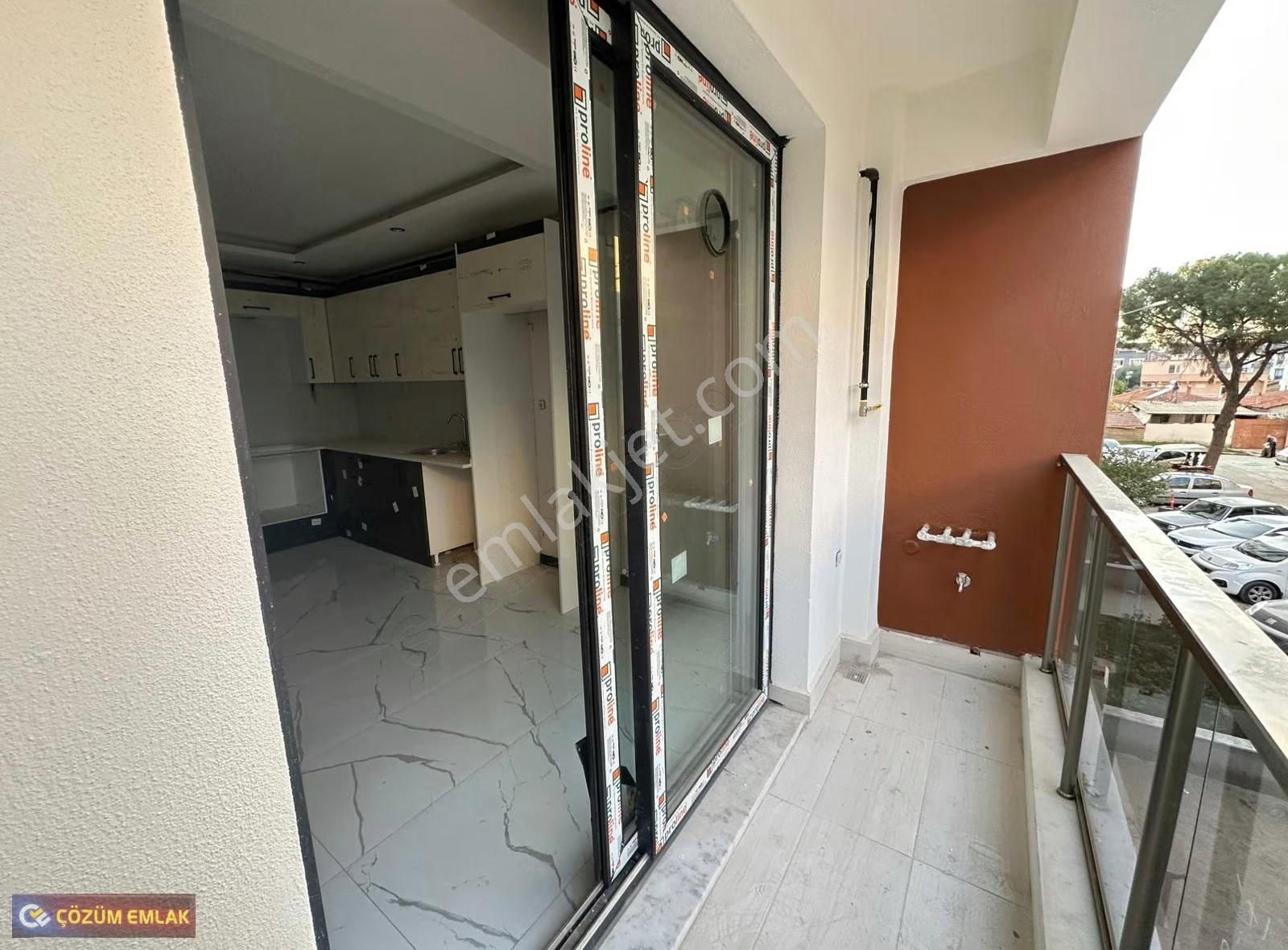 Çözüm Emlak'tan Sıfır 1+1 Ara Kat Yeraltı Kapalı Otoparklı Daire - Görsel 10