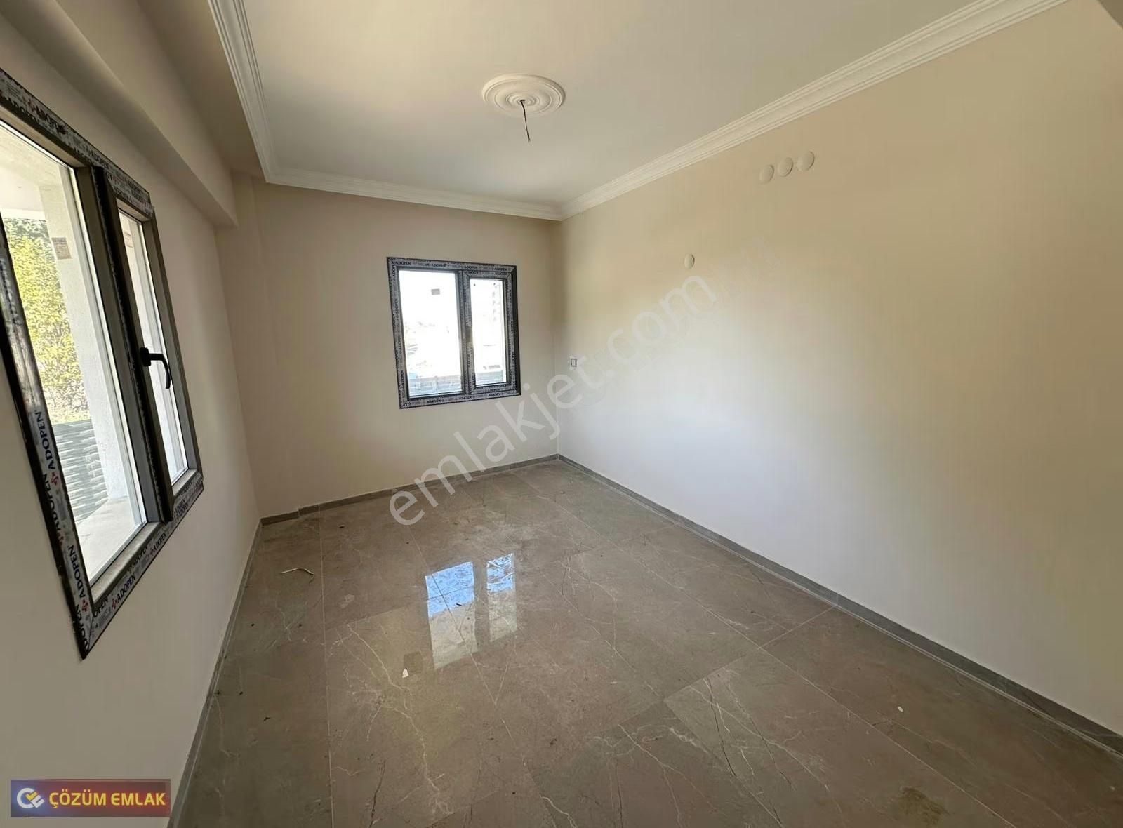 Çözüm Emlak'tan İstasyon Civarında 1+1 Yerden Isıtmalı Daire - Görsel 2
