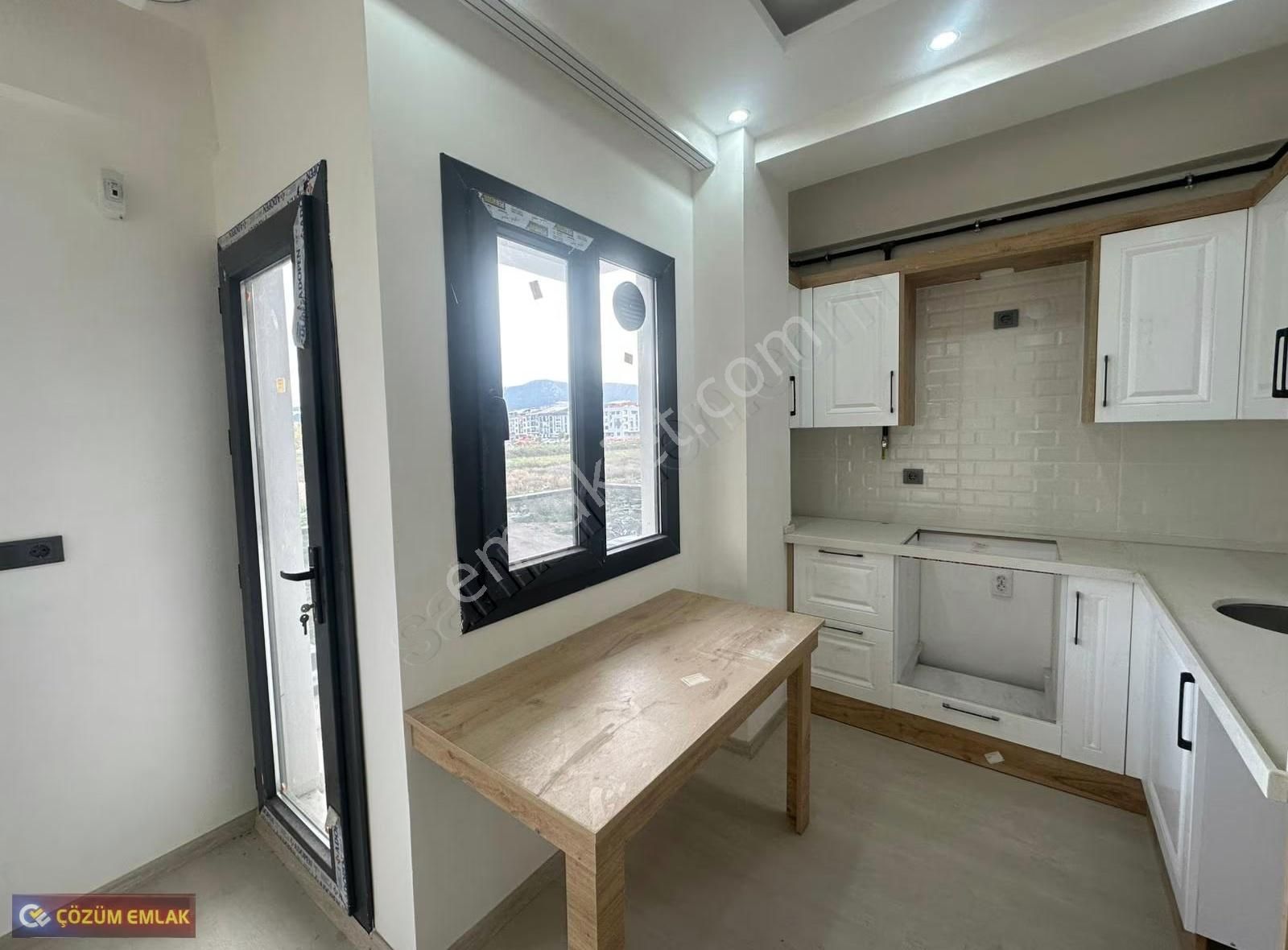 Çözüm Emlak'tan Sıfır Site İçerisinde 1+1 Ara Kat Ön Cephe Daire - Görsel 10