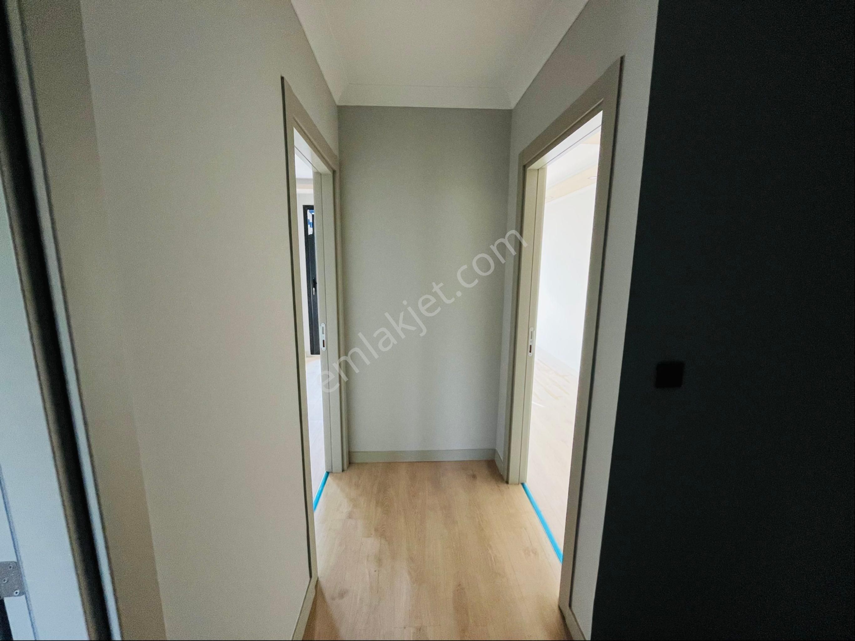 Küçükkuyu Mıhlı Bölgesin De Denize 150 Metre 3+1 Bahçeli Lüx Villa - Görsel 28