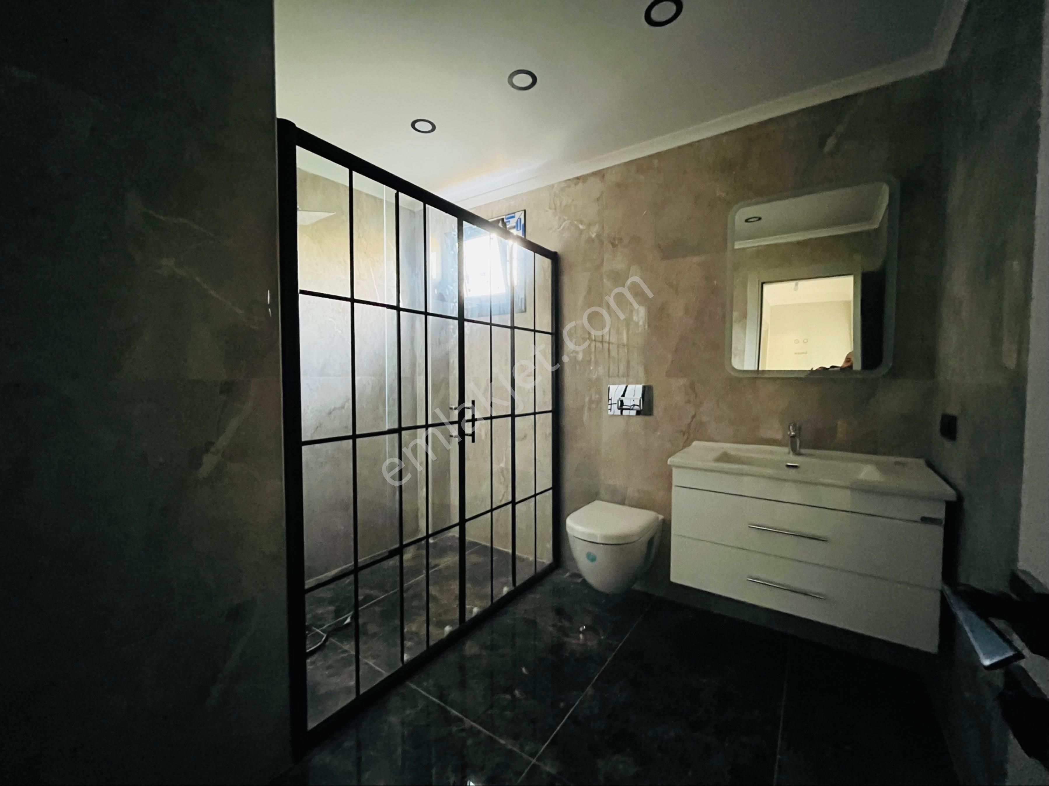 Küçükkuyu Mıhlı Bölgesin De Denize 150 Metre 3+1 Bahçeli Lüx Villa - Görsel 23