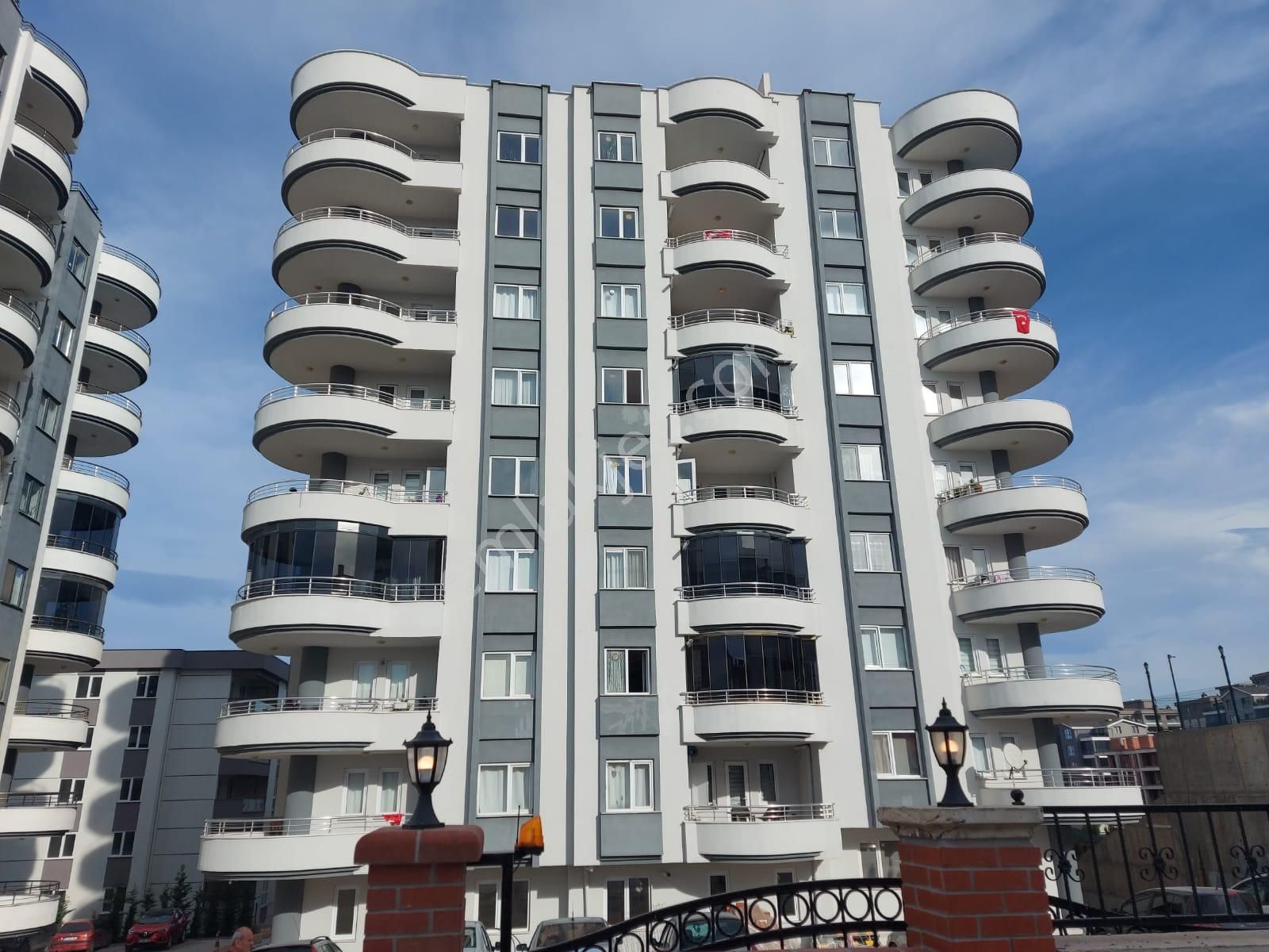 ​kayapa Çamlıkta Hiç Oturulmamış Sıfır 4+1 Dubleks Fırsat Daire 70m² Teraslı