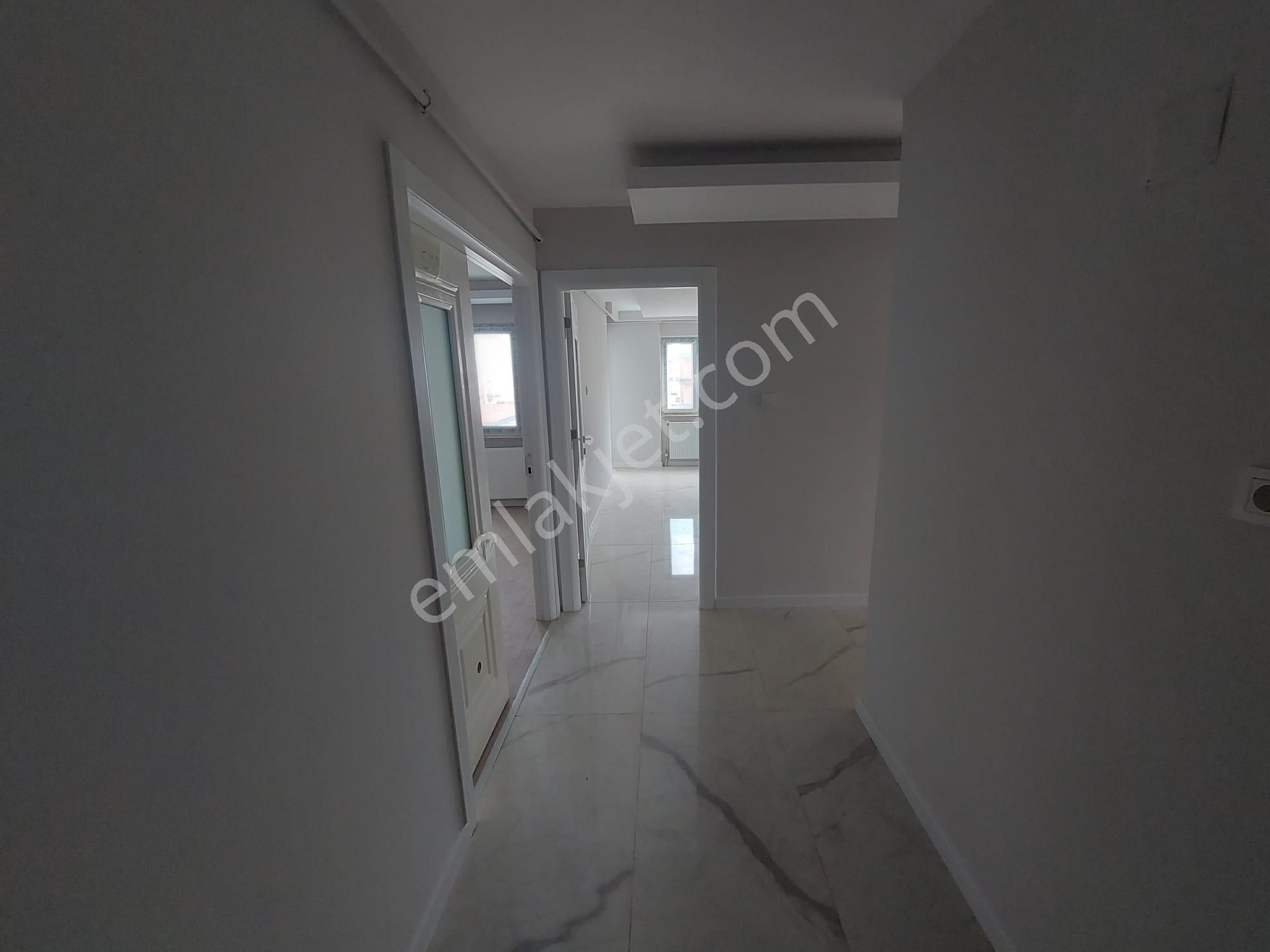 ​kayapa Çamlıkta Hiç Oturulmamış Sıfır 4+1 Dubleks Fırsat Daire 70m² Teraslı - Görsel 4