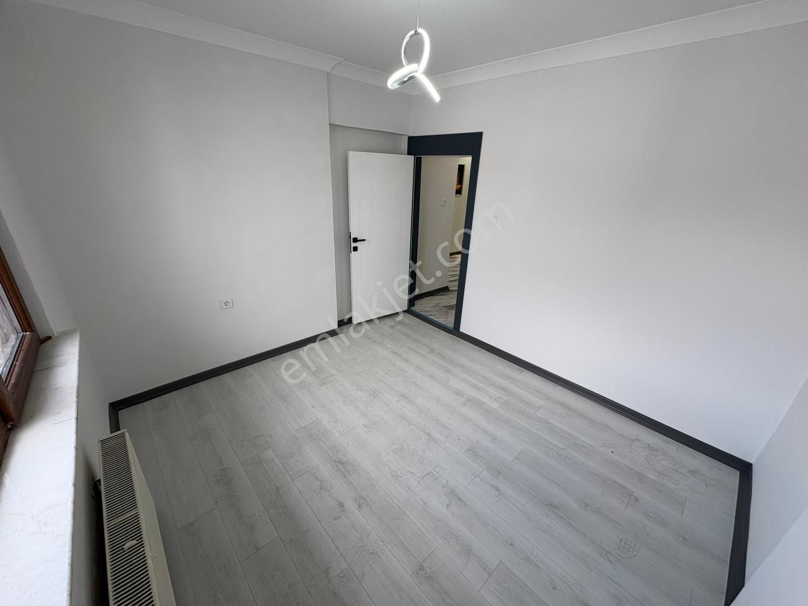 Akşemsettin Mah'de 4+1 Teraslı Full+full Yapılı Daire - Görsel 13